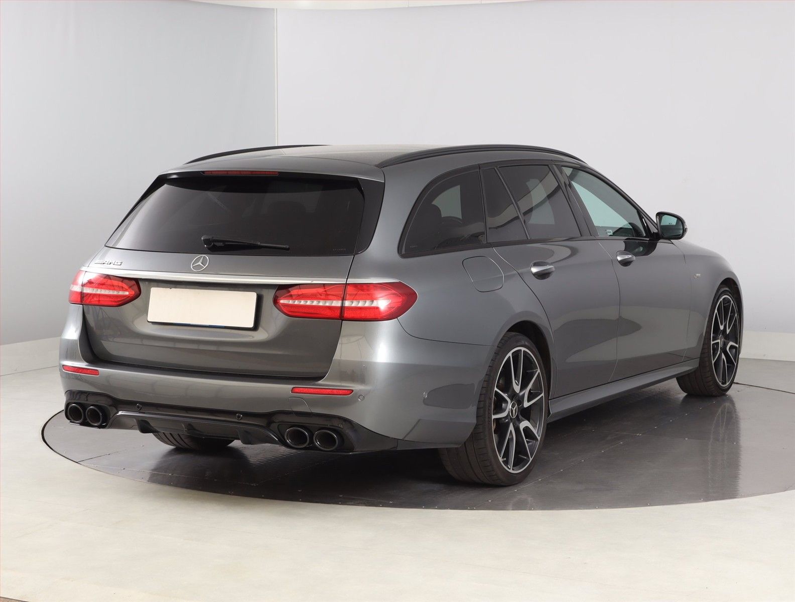 Mercedes-Benz Třídy E, 53 AMG 4MATIC+ - fotka 5