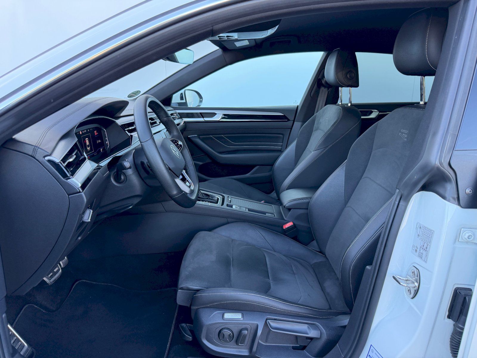 Volkswagen Arteon, 2.0 TSI 206kW 4x4 R-LINE - fotka 5
