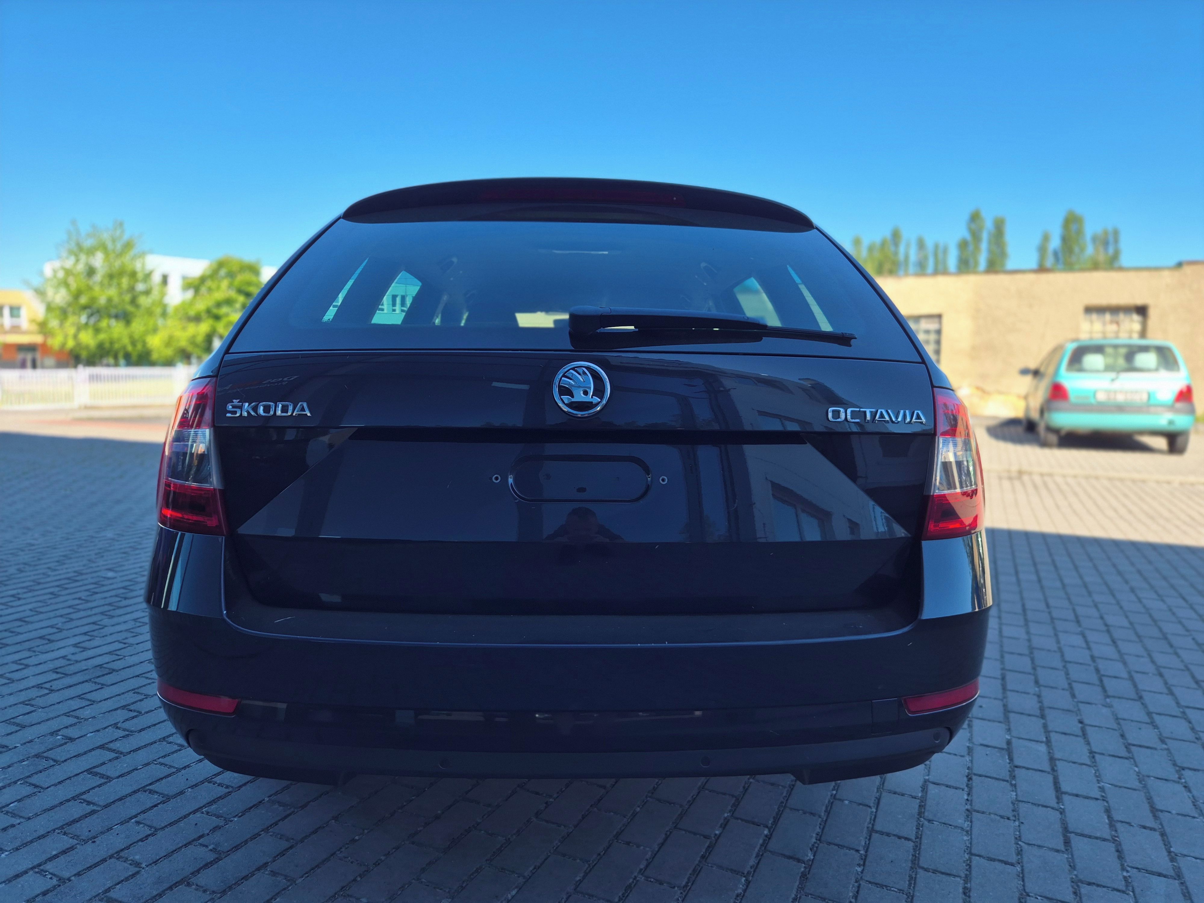 Škoda Octavia, 2.0 TDI STYLE DSG 148 TIS KM - fotka 5