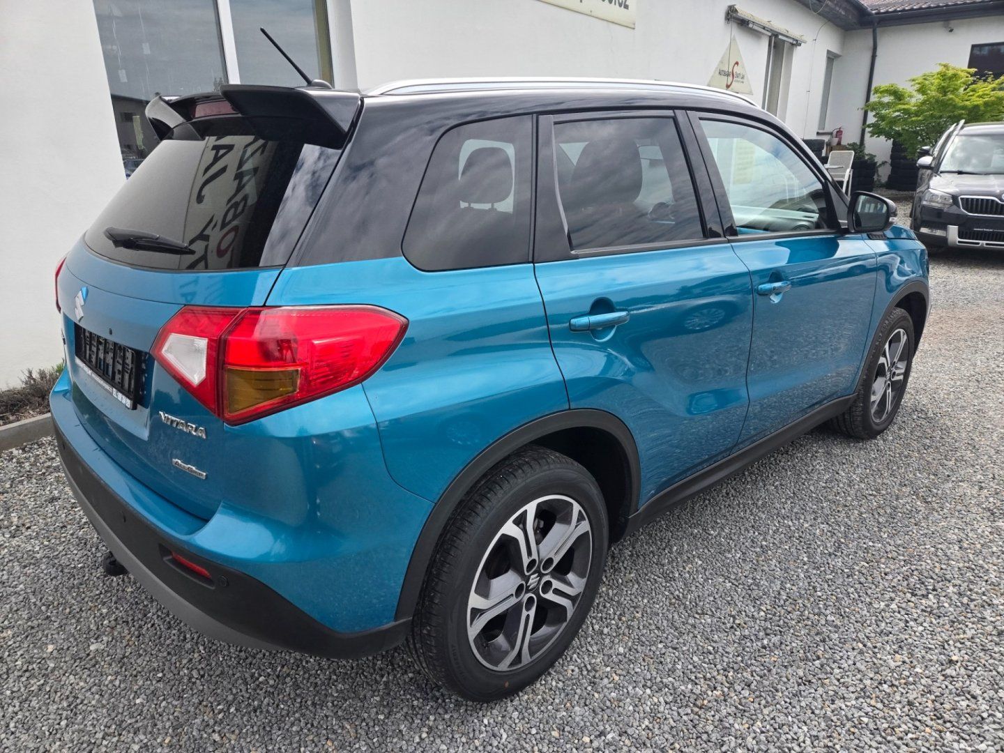 Suzuki Vitara, 1.6 i 4x4 NAVI Top - fotka 4