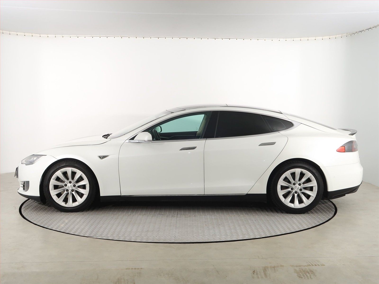 Tesla Model S, 85D, 4X4, Automat, Serv.kniha - fotka 3
