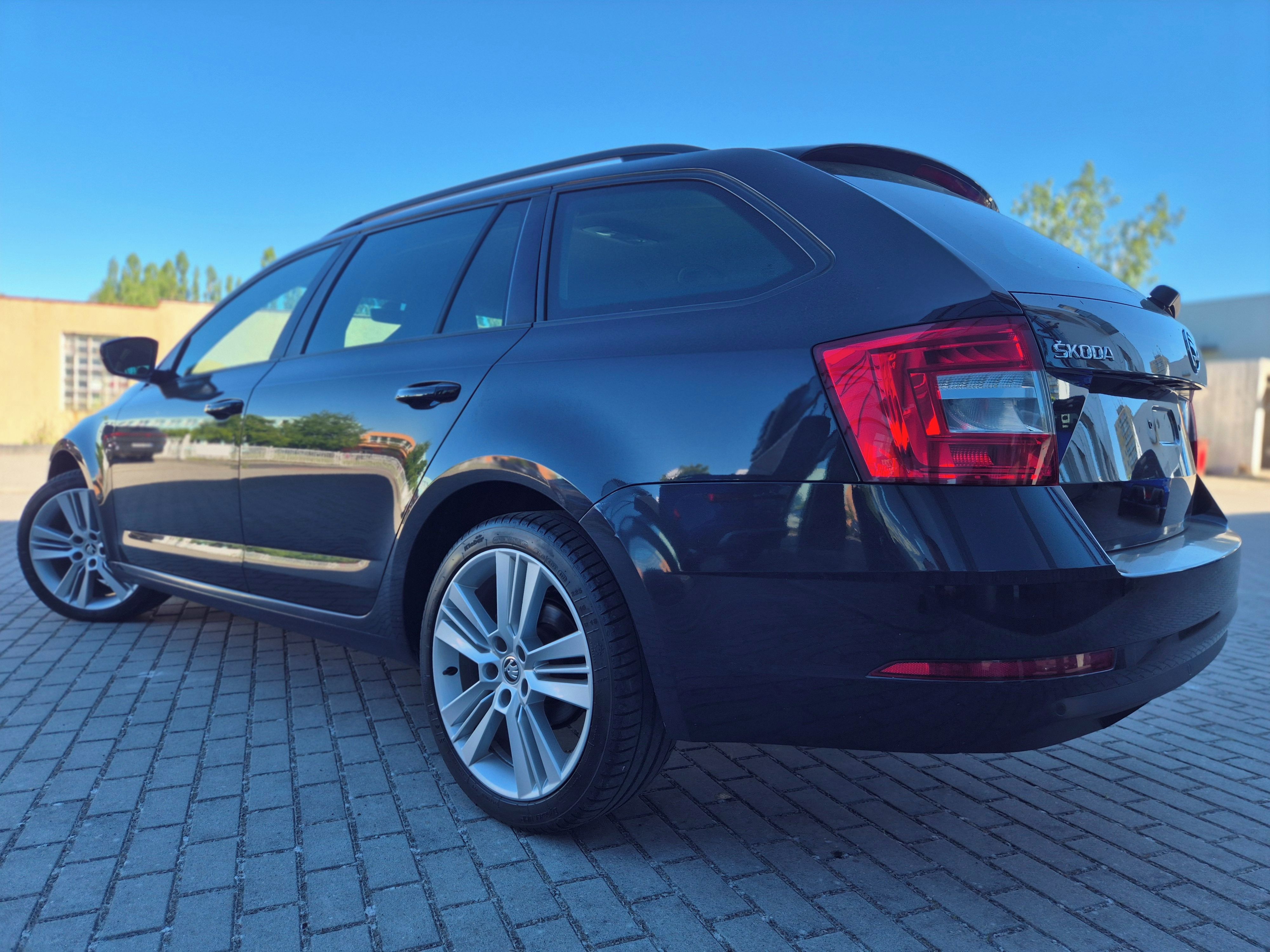 Škoda Octavia, 2.0 TDI STYLE DSG 148 TIS KM - fotka 4