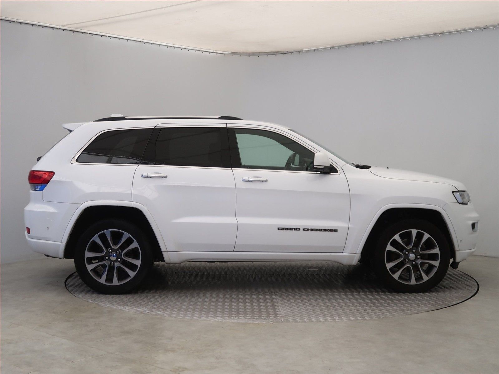 Jeep Grand Cherokee, 3.0 CRD, Overland, 4X4 - fotka 6