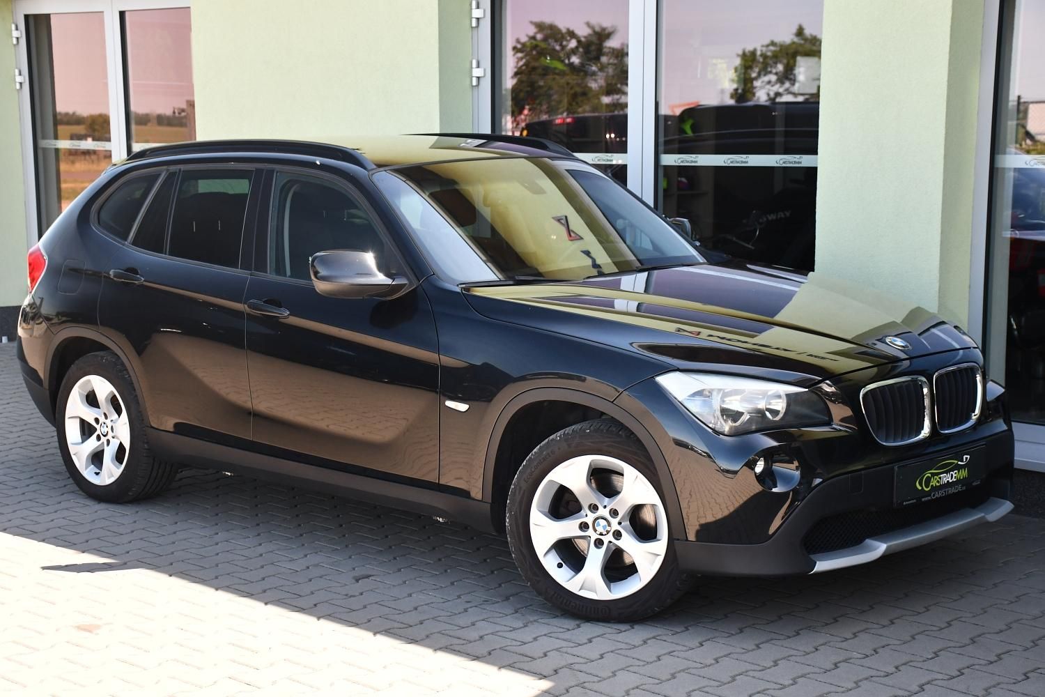 BMW X1, xDrive18d 2xALU - fotka 4