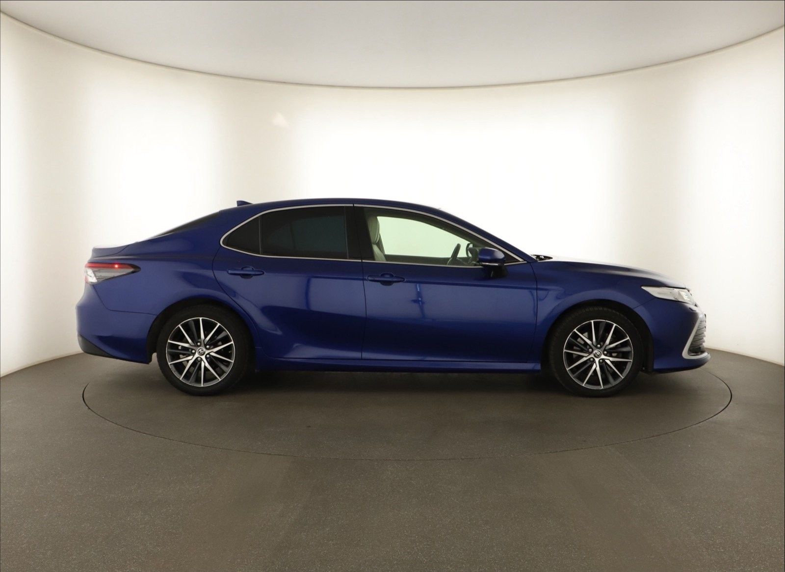 Toyota Camry, 2.5 Hybrid, Automat, ČR,1.maj - fotka 6