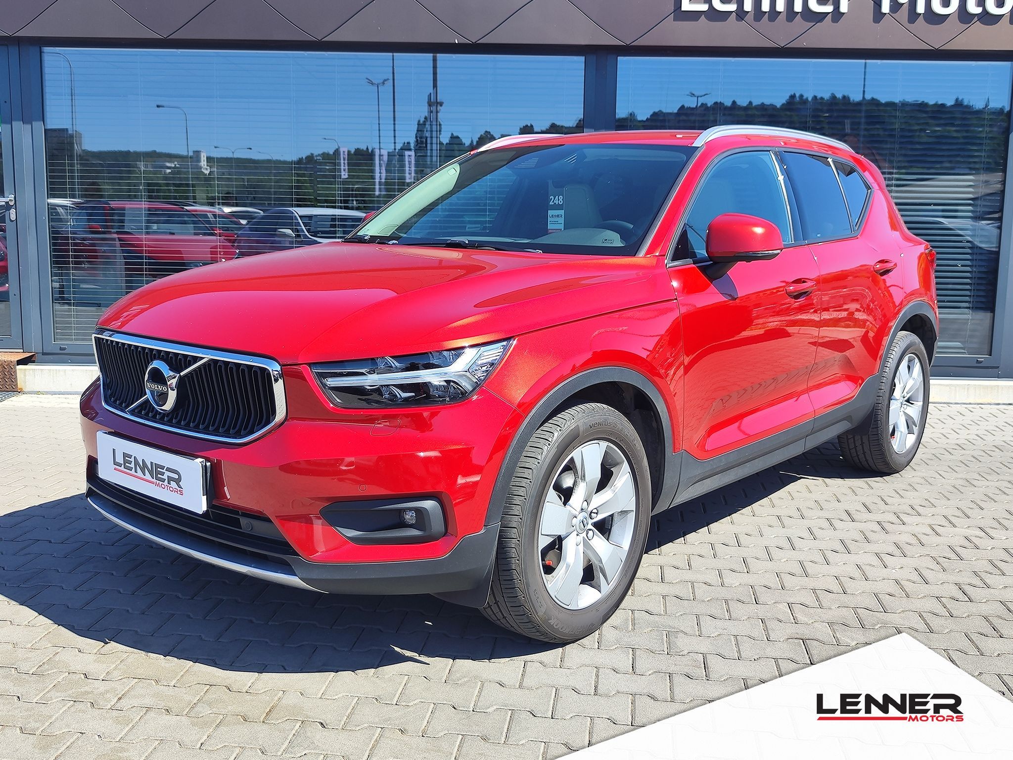 Volvo XC40, D3 2.0D Momentum Pro AT
