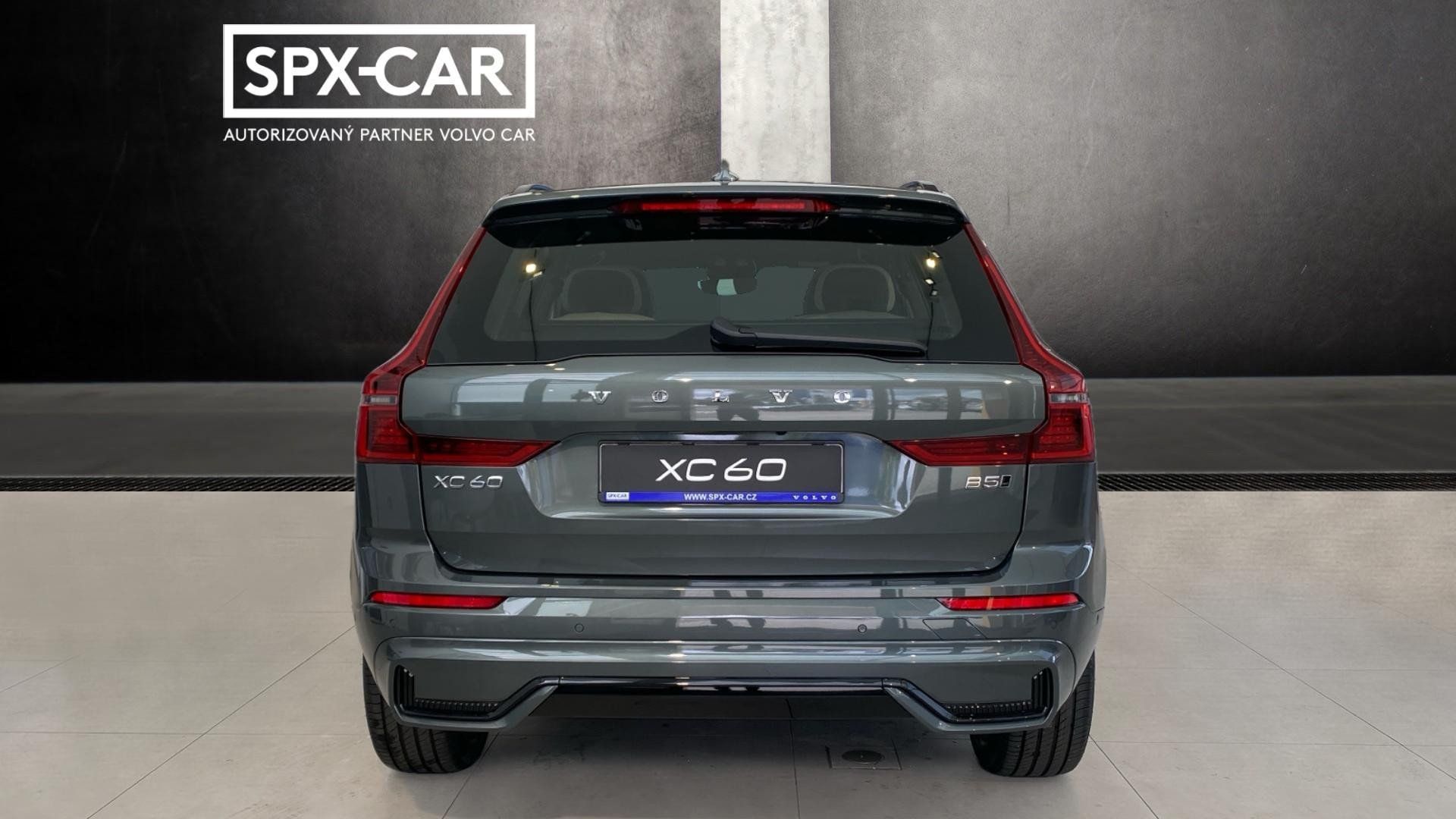 Volvo XC60, PLUS DARK, B5 AWD, 184+10 kW / - fotka 5