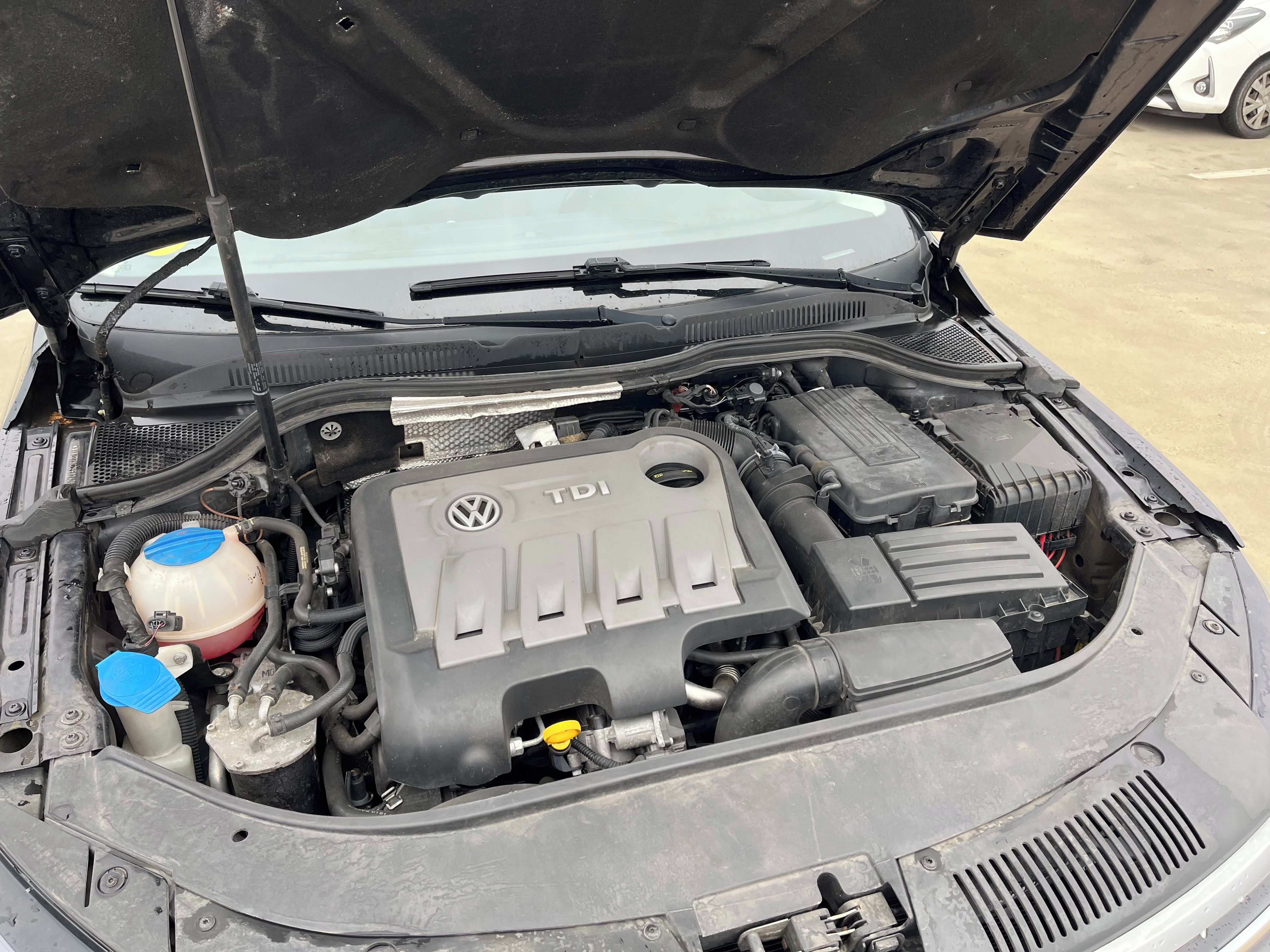 Volkswagen CC, 2.0 TDI - fotka 2
