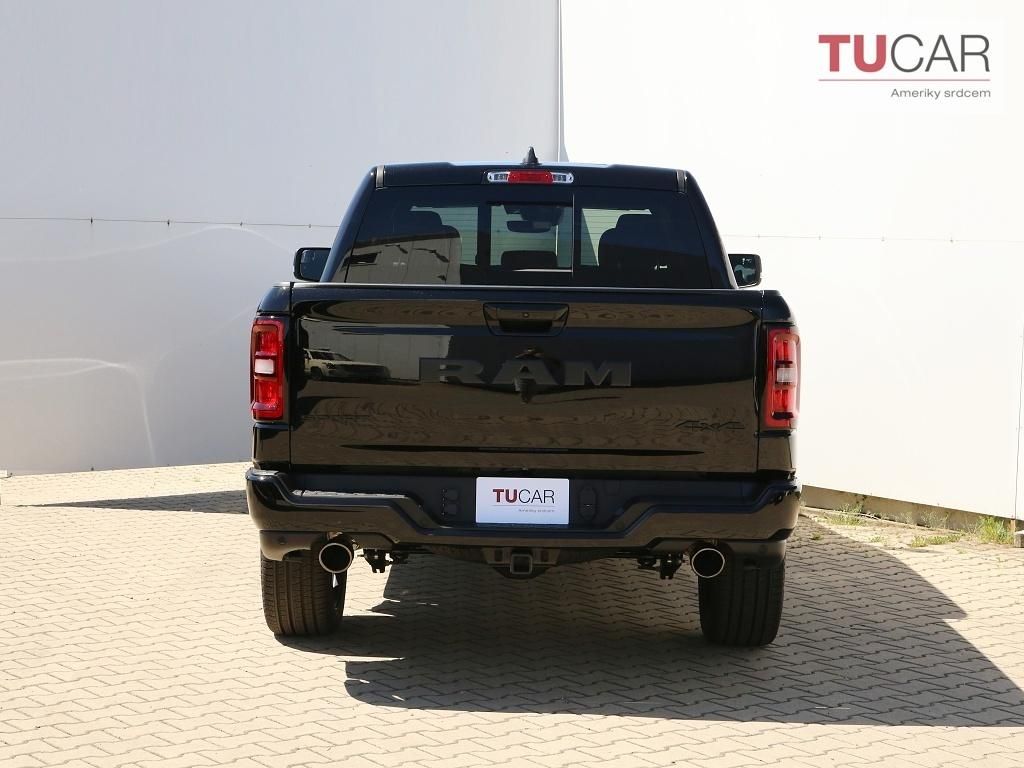 RAM 1500, Laramie 5.7V8 HEMI 2026 - fotka 6