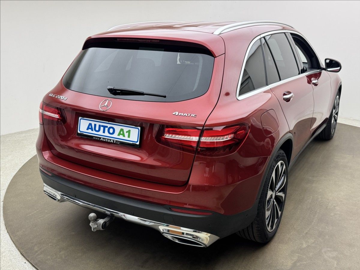 Mercedes-Benz GLC, 2,1 4X4 VZDUCH 360° TAŽNÉ ČR - fotka 4