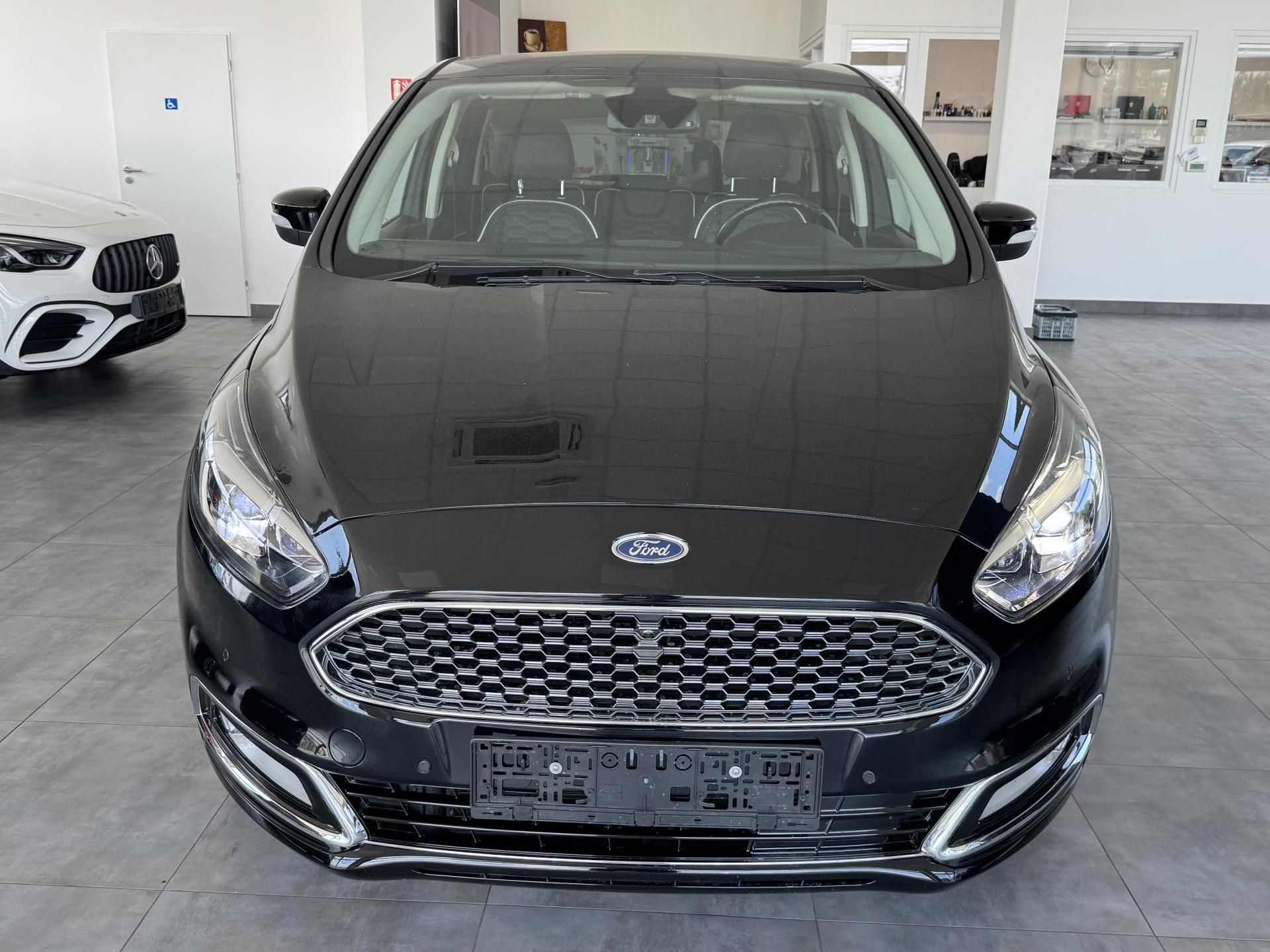 Ford S-MAX, 2,0SCTi AUT. VIGNALE 7.MÍST - fotka 2