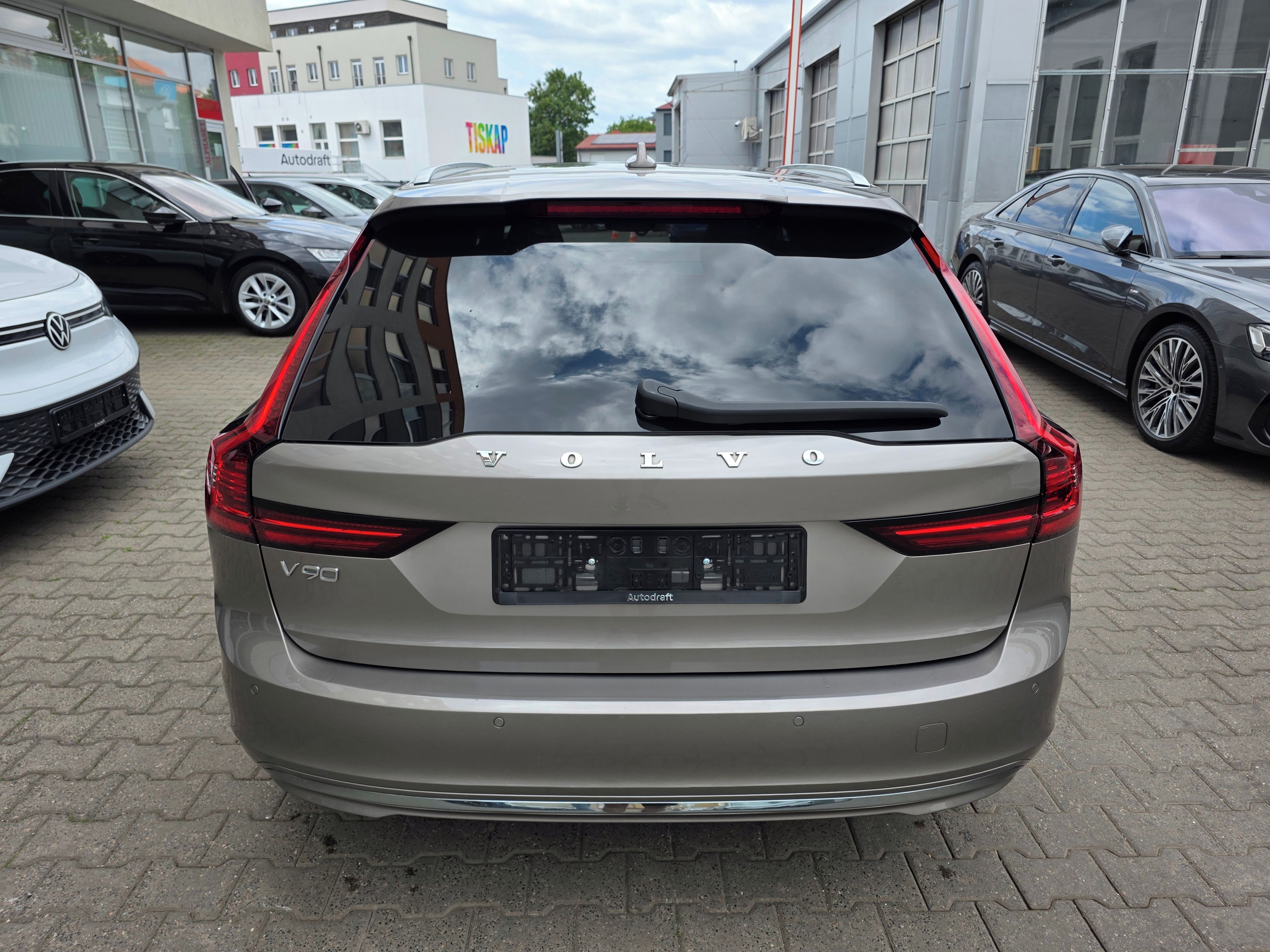 Volvo V90, Volvo V90 Inscription 4x4 - fotka 5