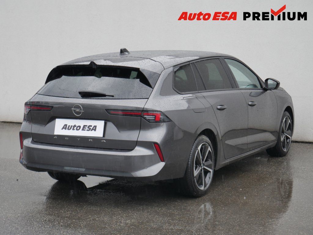 Opel Astra, 1.2PT,1.maj,ČR,LED,autoAC - fotka 4