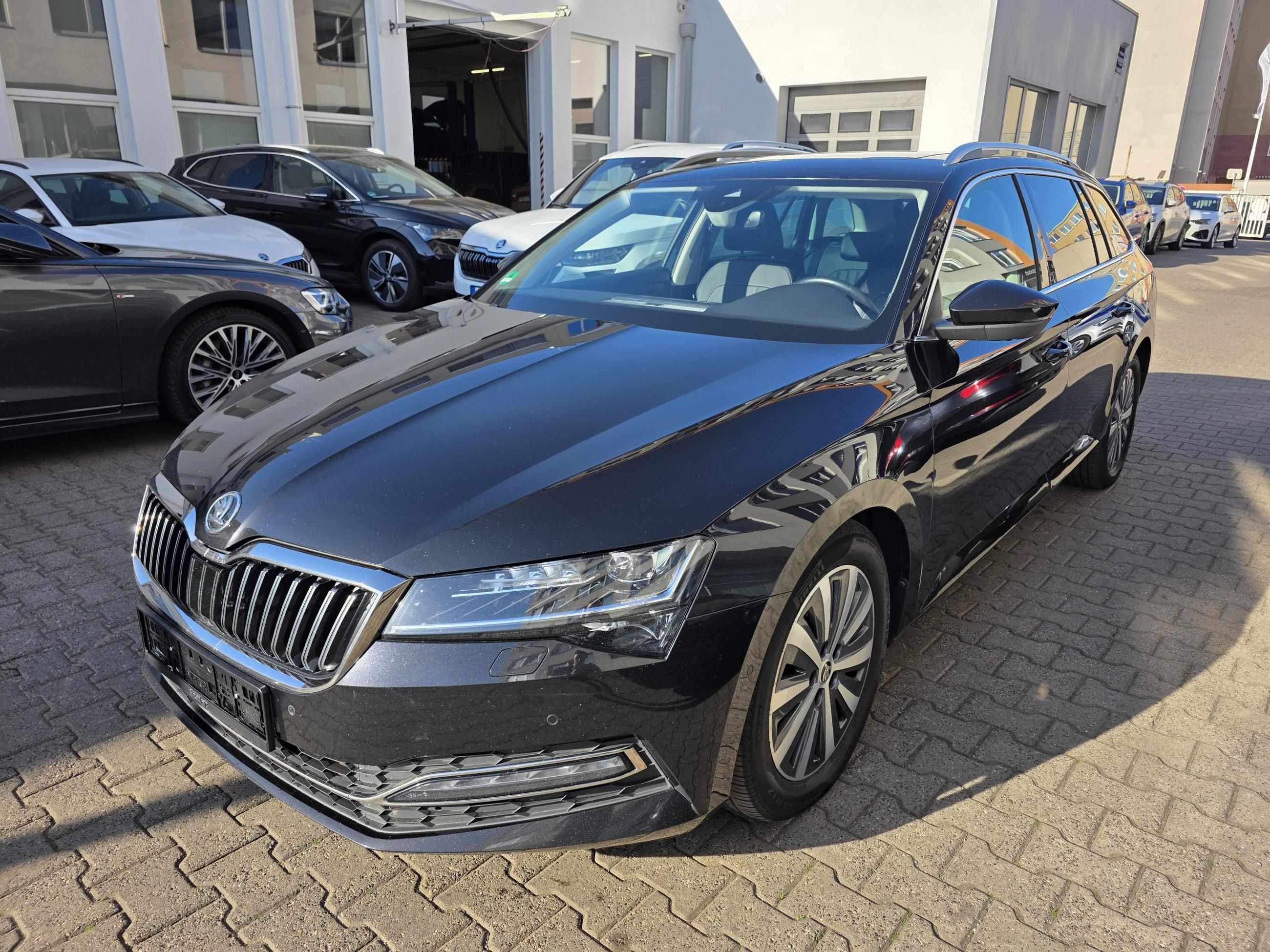 Škoda Superb, Style 2.0 TDI 110kW DSG / ALU - fotka 2