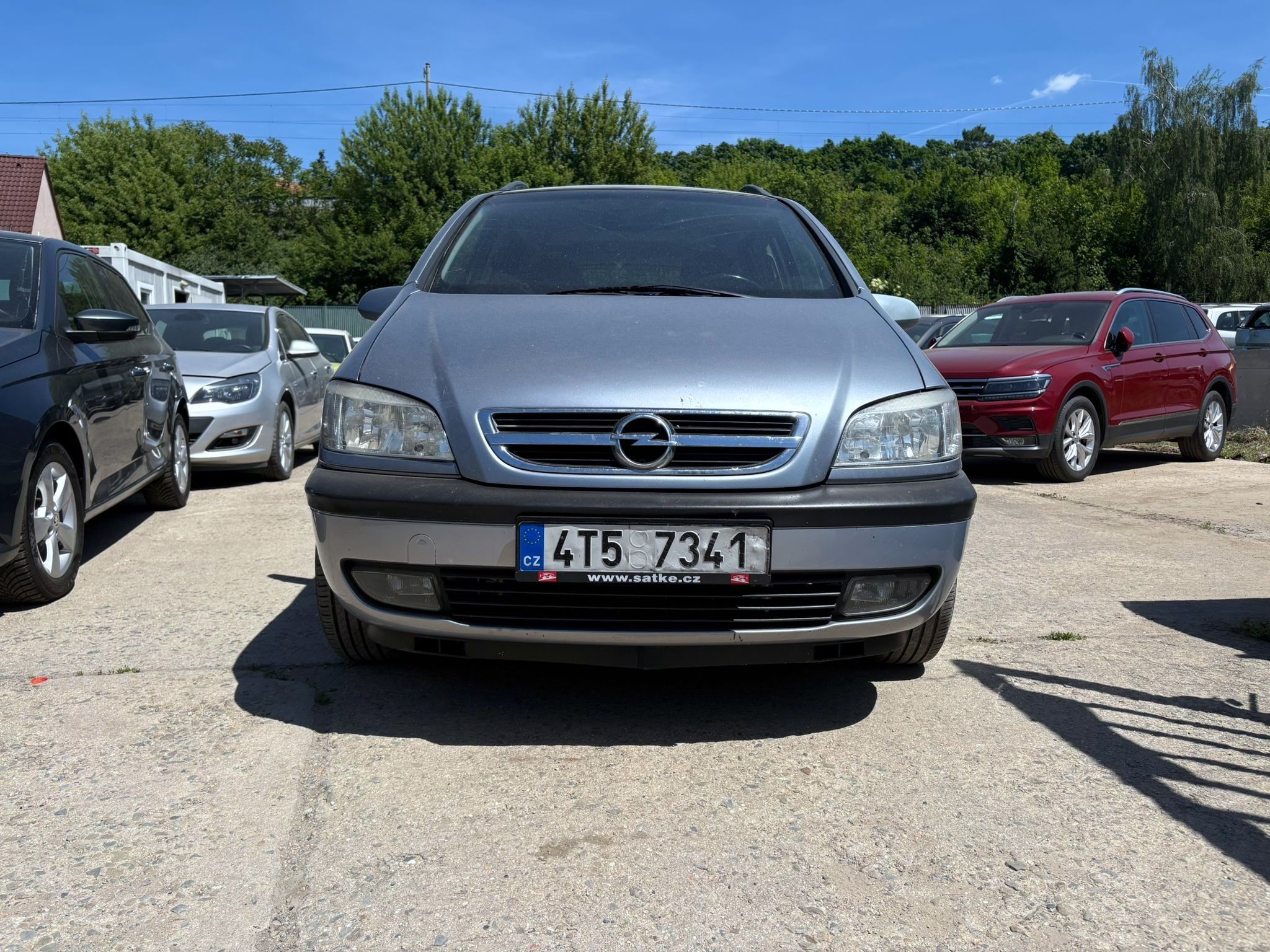 Opel Zafira, 1,8 16V, 7 míst - fotka 2