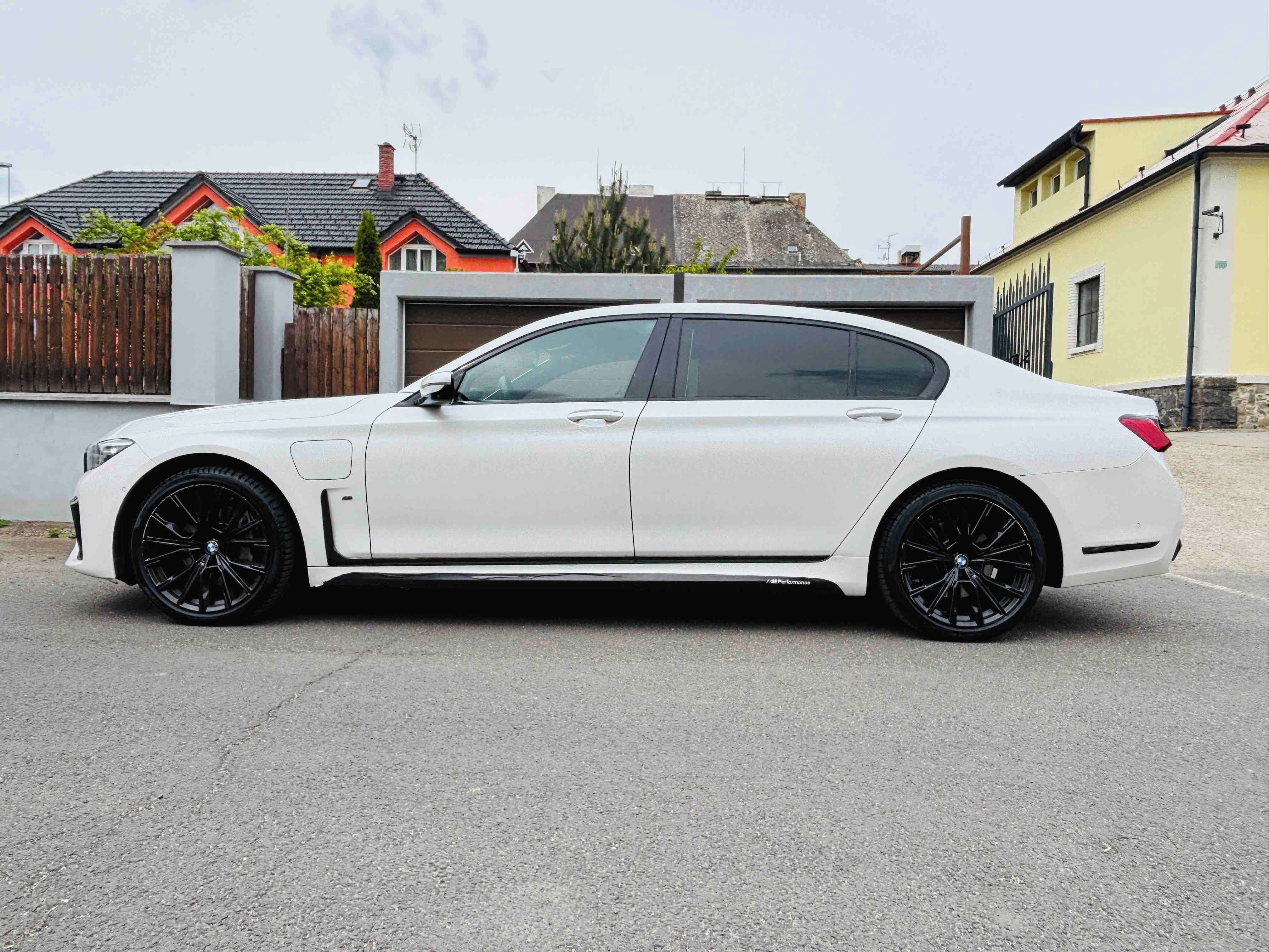 BMW Řada 7, BMW 745Le xDrive - fotka 4