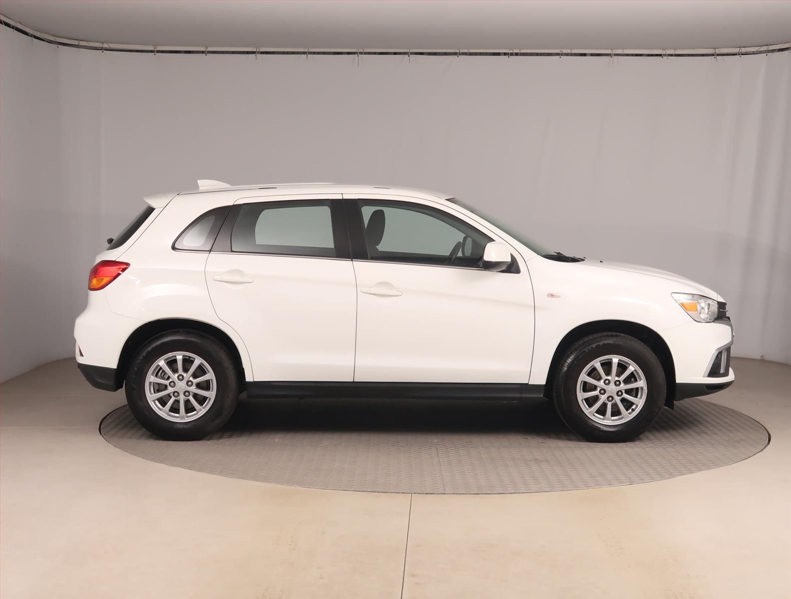 Mitsubishi ASX, 1.6 MIVEC, Inform, Serv.kniha - fotka 6