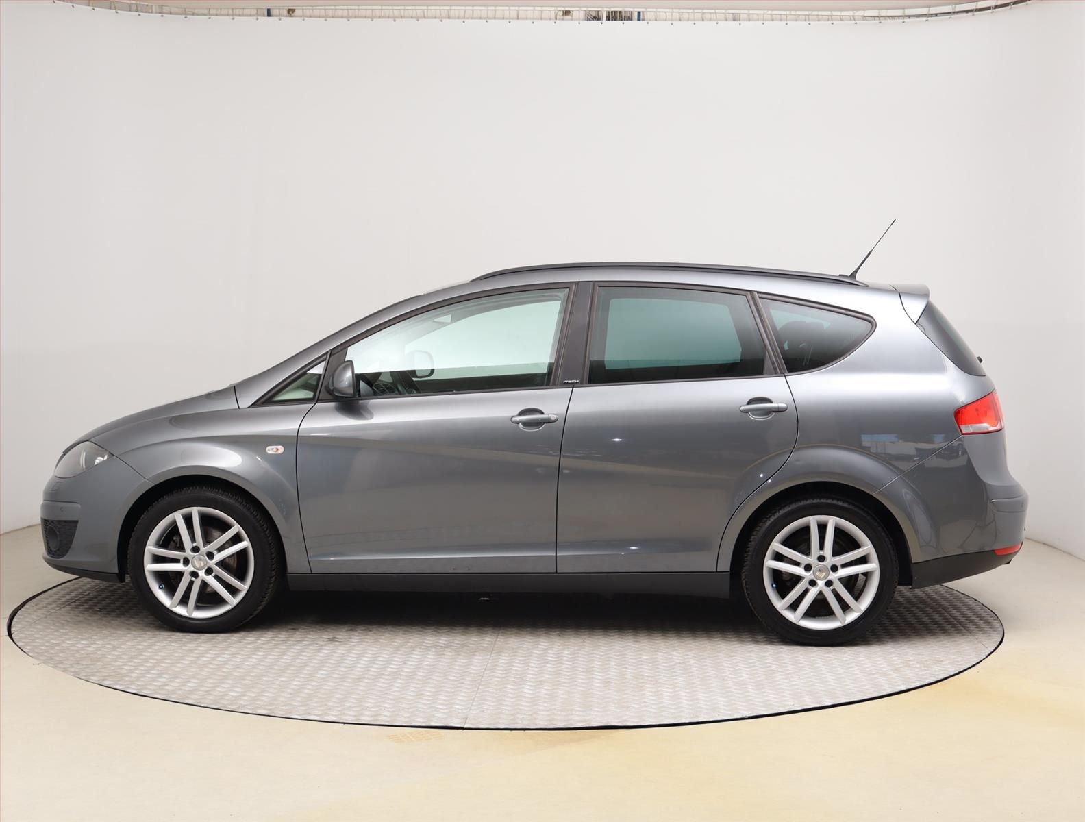 Seat Altea, 1.2 TSI, Serv.kniha, Xenony - fotka 3