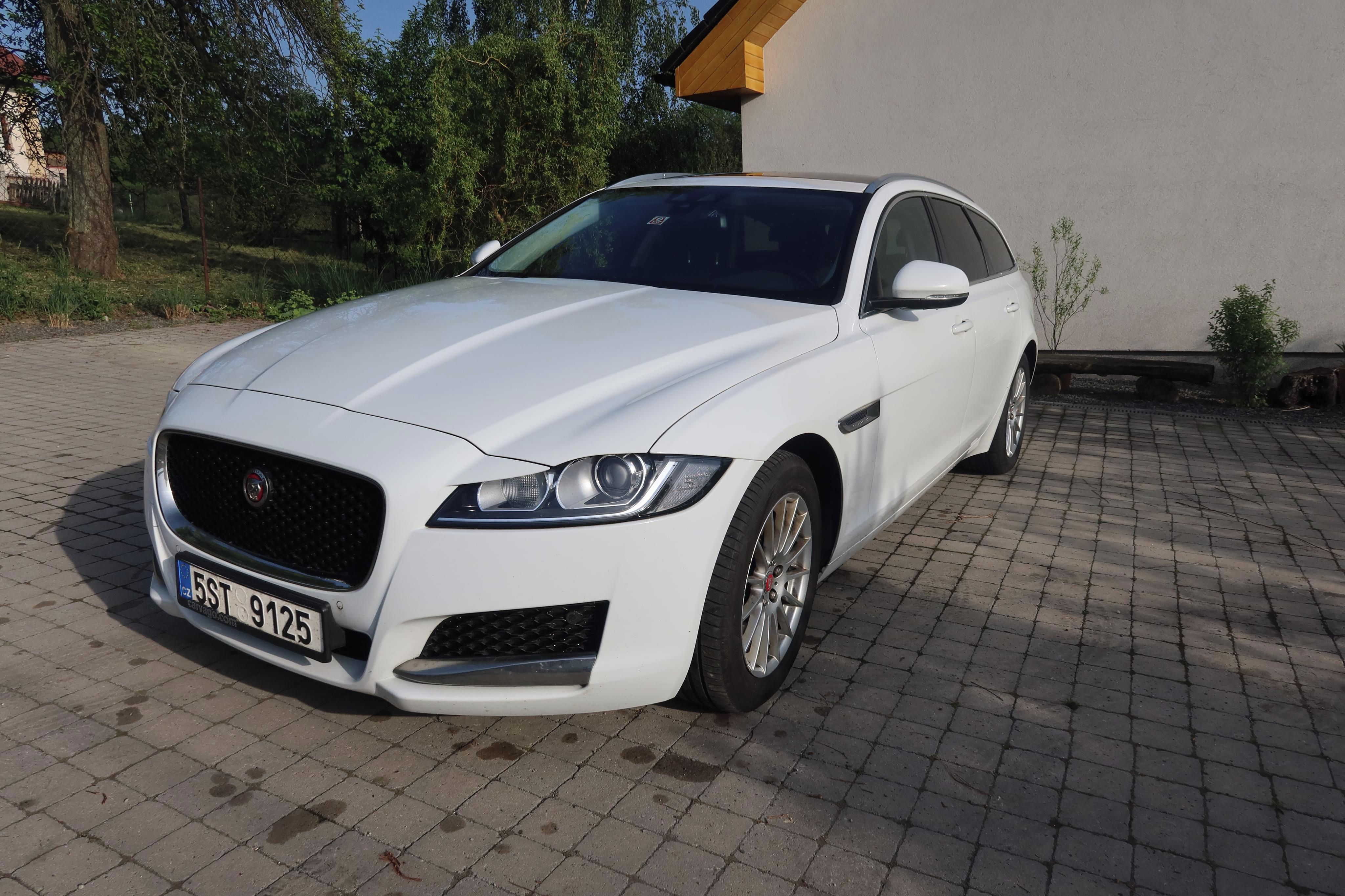 Jaguar XF, 2.0 TDI | Manuál | Panorama - fotka 3