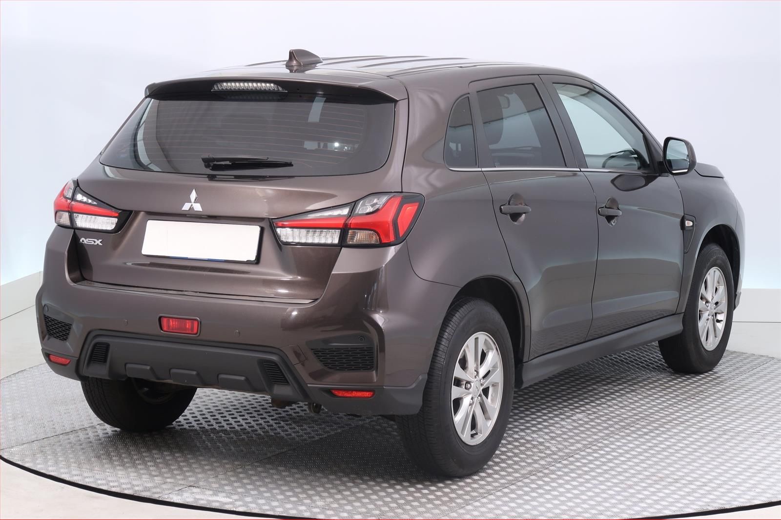 Mitsubishi ASX, 2.0 MIVEC, ČR,1.maj - fotka 5