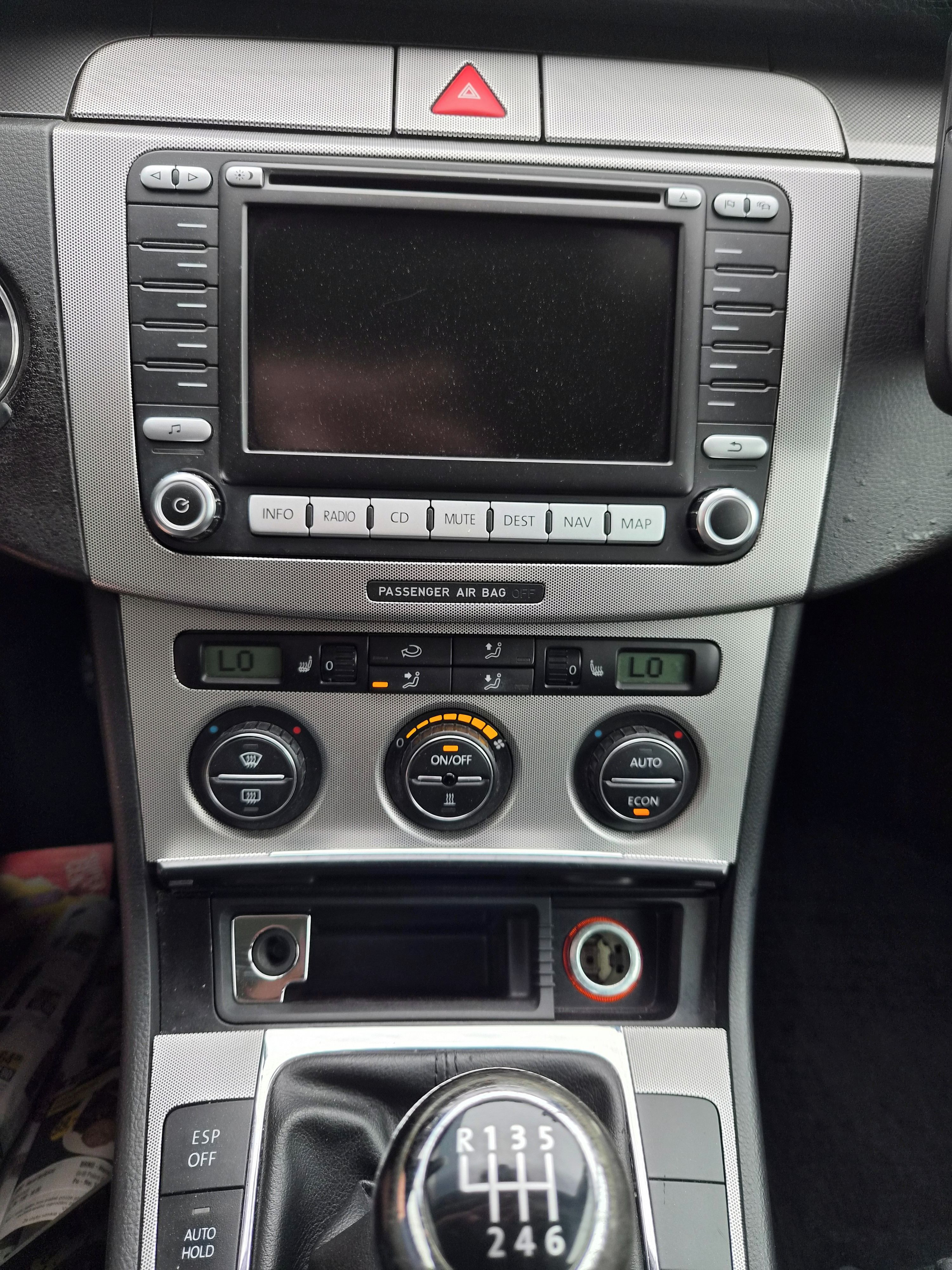 Volkswagen Passat, 2.0 TDI  4x4 WEBASTO - fotka 2