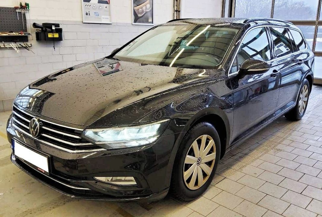 Volkswagen Passat, 2.0 TDi (110 kW) Business, LED - fotka 2