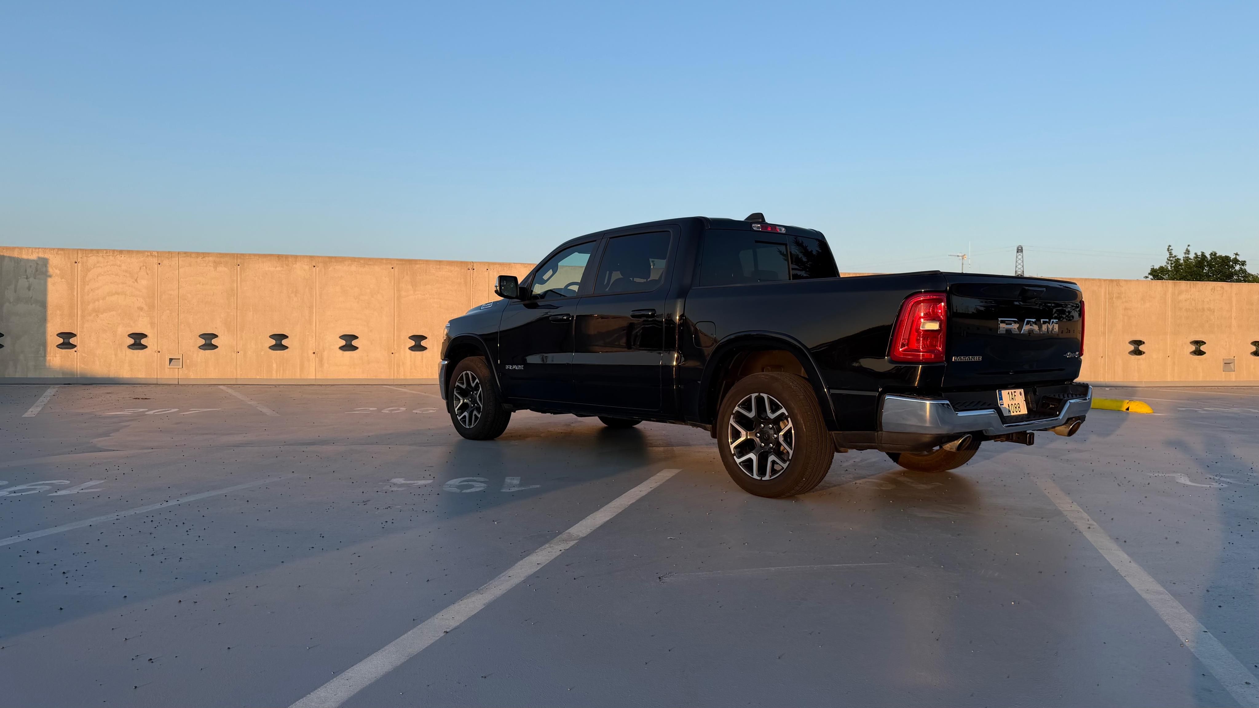 Dodge Ram, LARAMIE 420k ALPINE - fotka 3