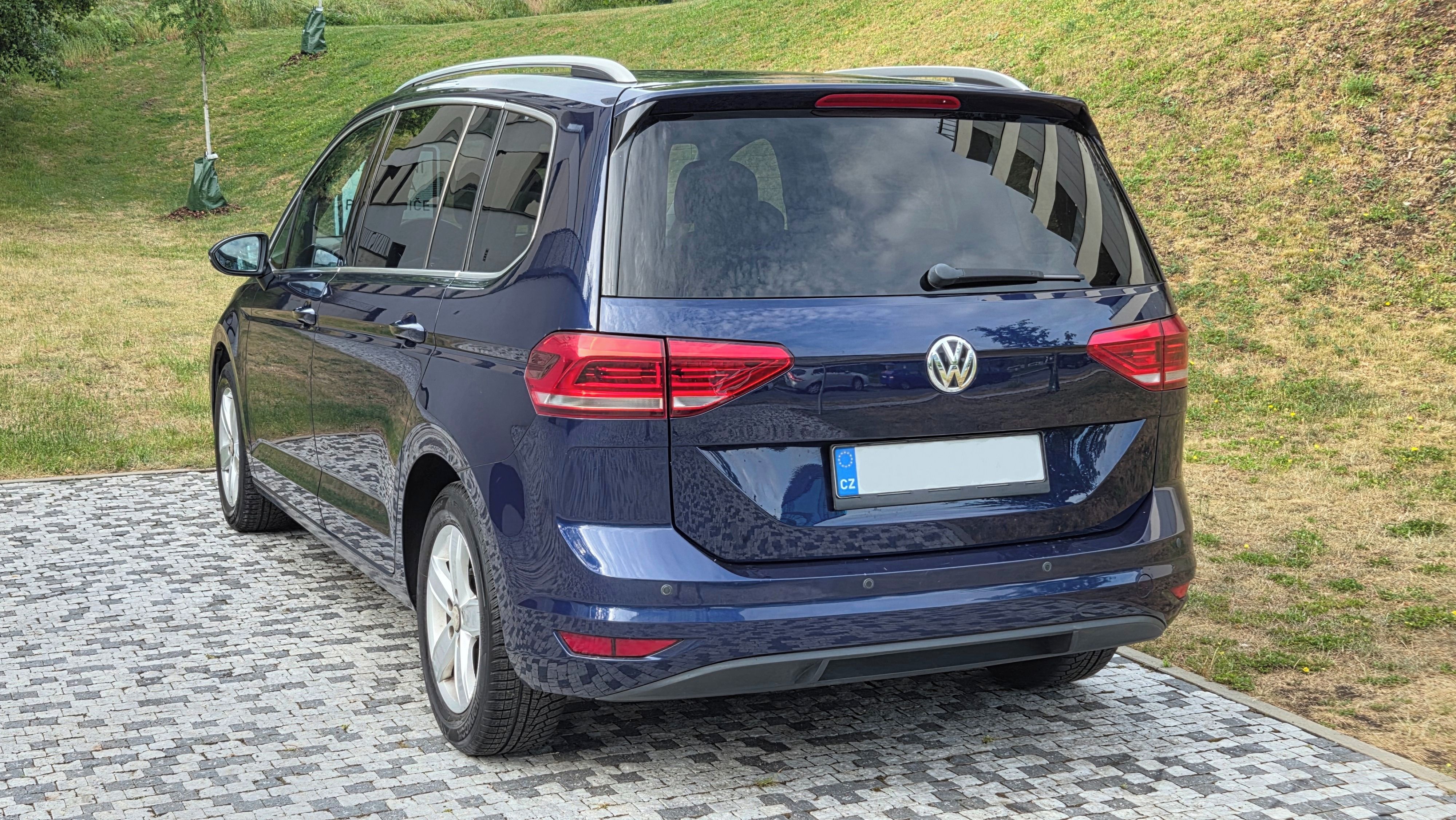 Volkswagen Touran, 1.6TDi 81kw, ČR původ, servis - fotka 5