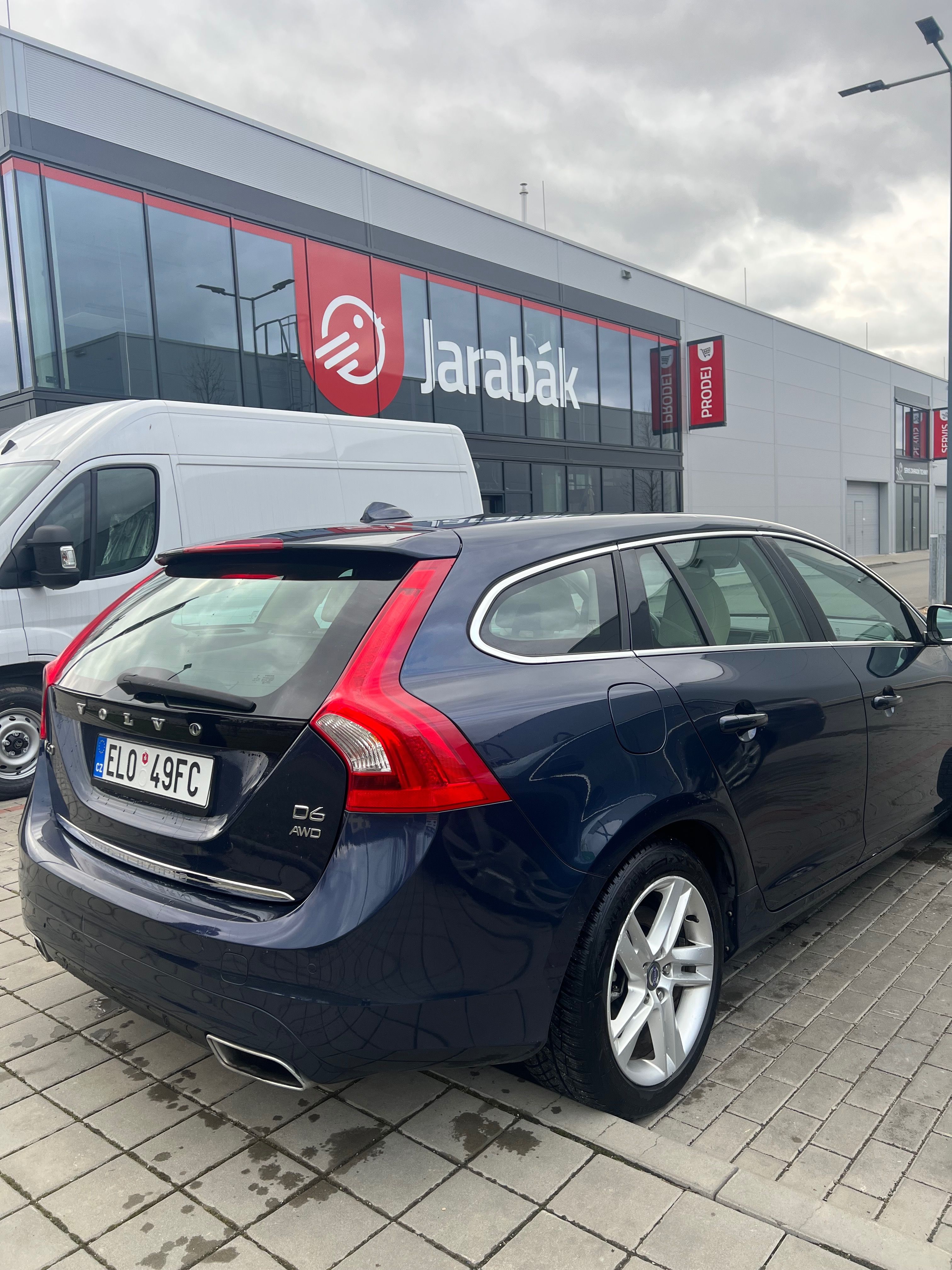 Volvo V60, 2.4 plug in hybrid - fotka 5