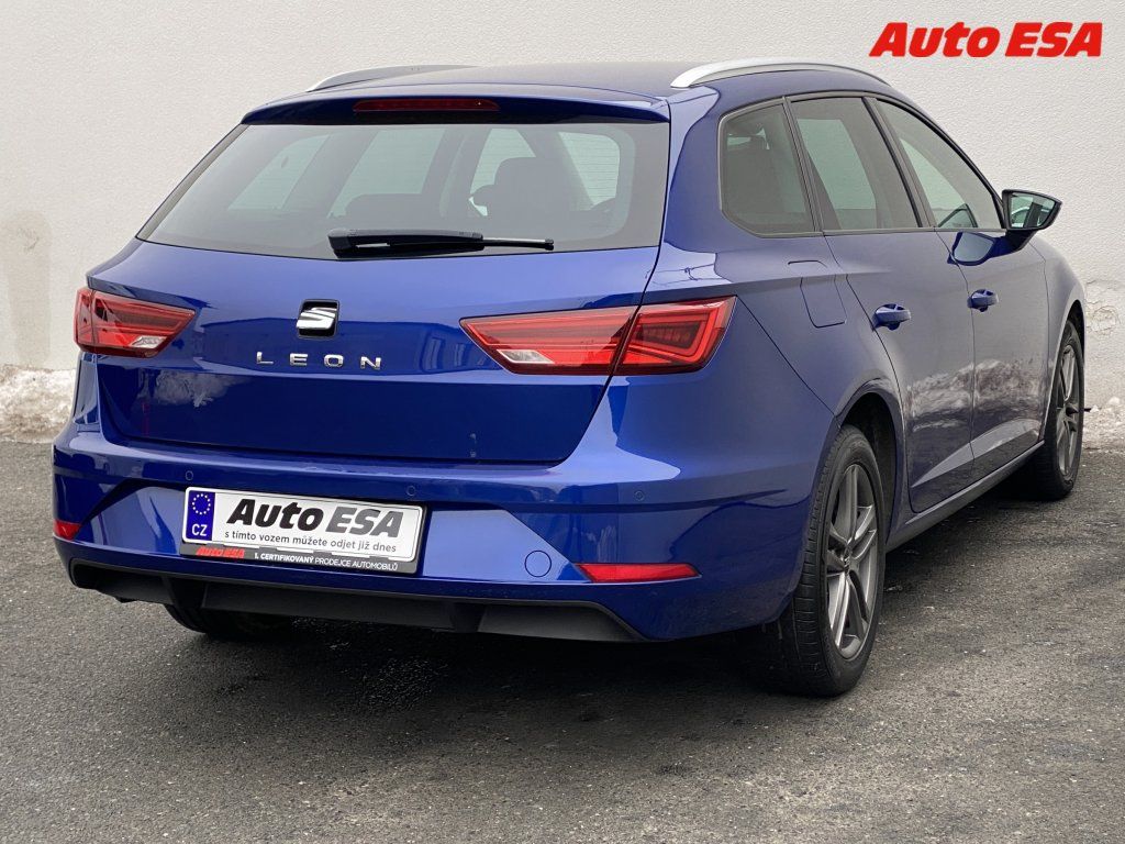 Seat Leon, 1.6 TDi,Style,DSG,LED,ALU - fotka 4