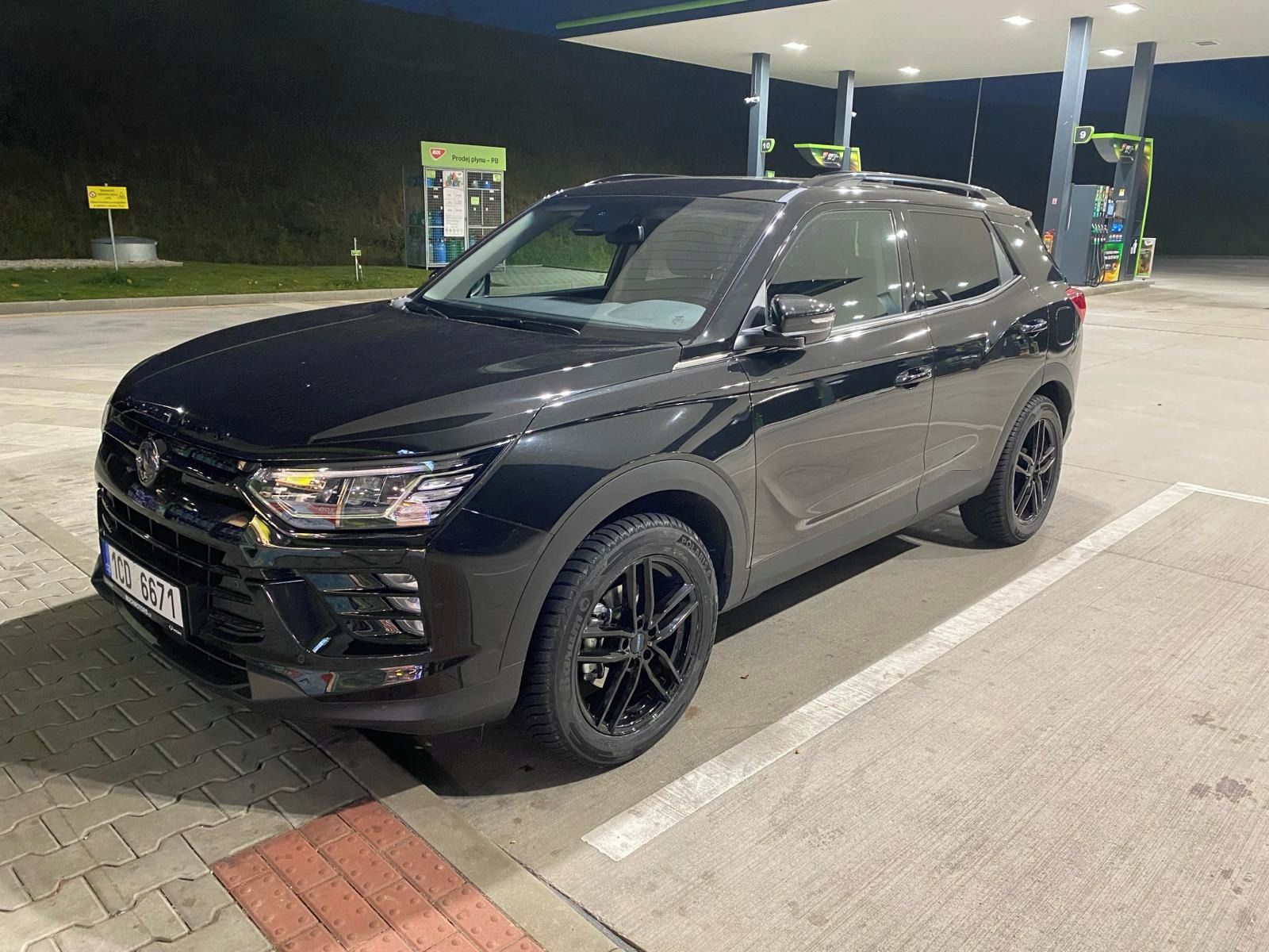 SsangYong Korando, Zánovní Korando Black packet - fotka 3