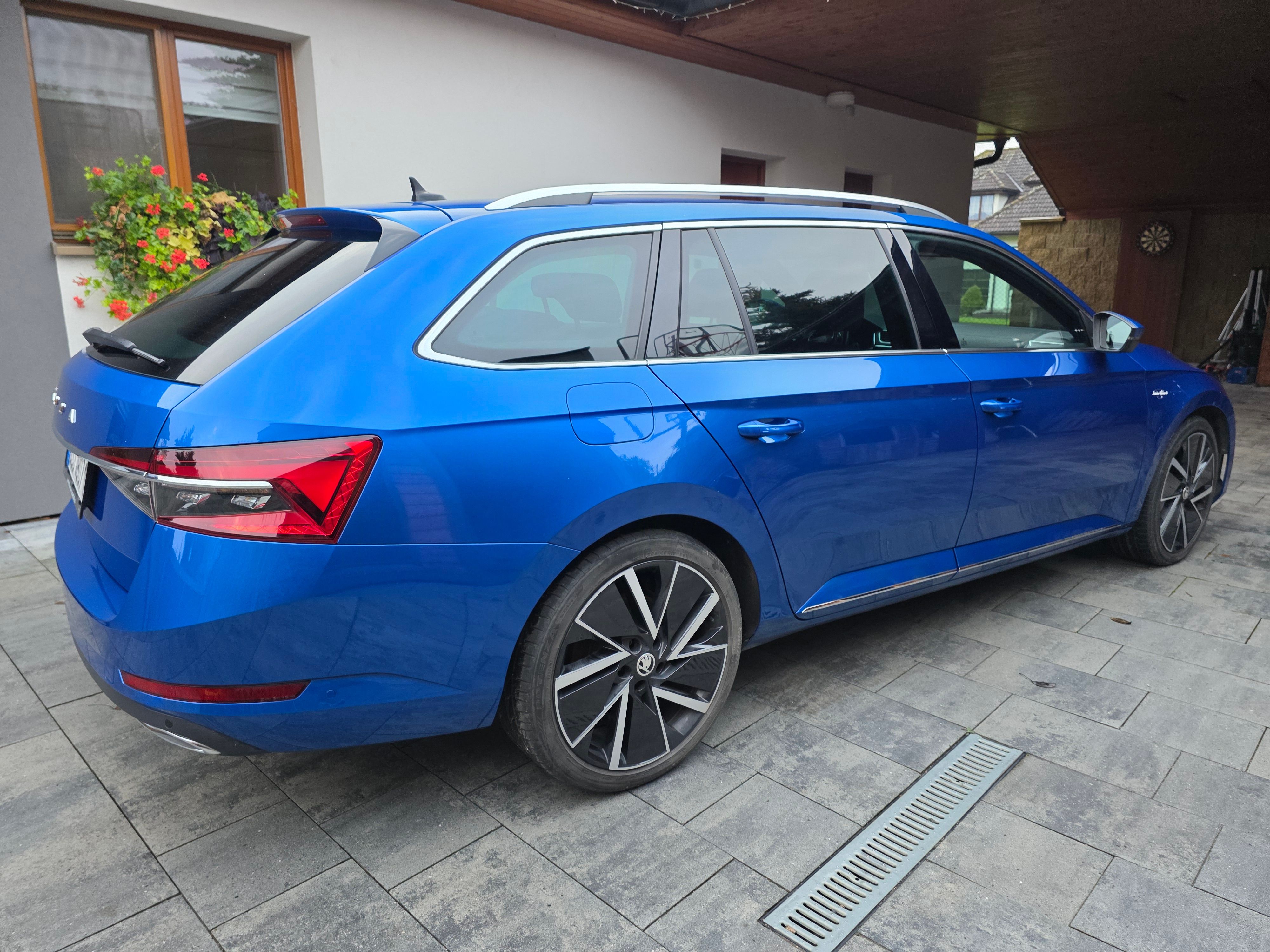 Škoda Superb - fotka 4