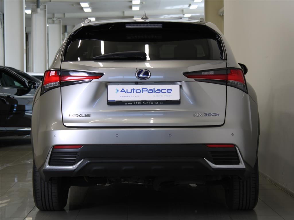 Lexus NX 300h, 2,5 Hybrid AWD Prestige ČR  NX - fotka 4