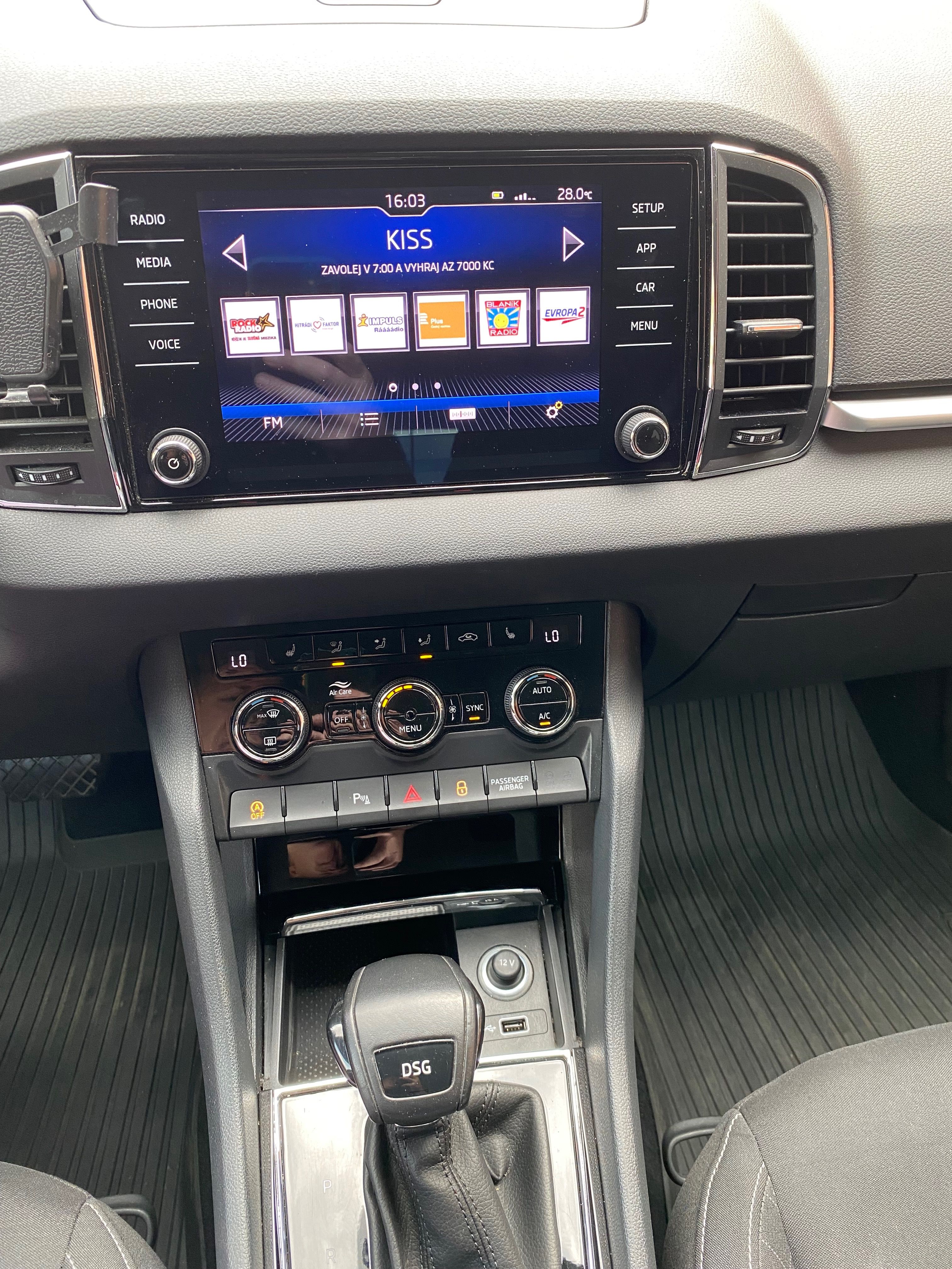 Škoda Karoq, 1,0 TSI DSG, Perfektní stav - fotka 4