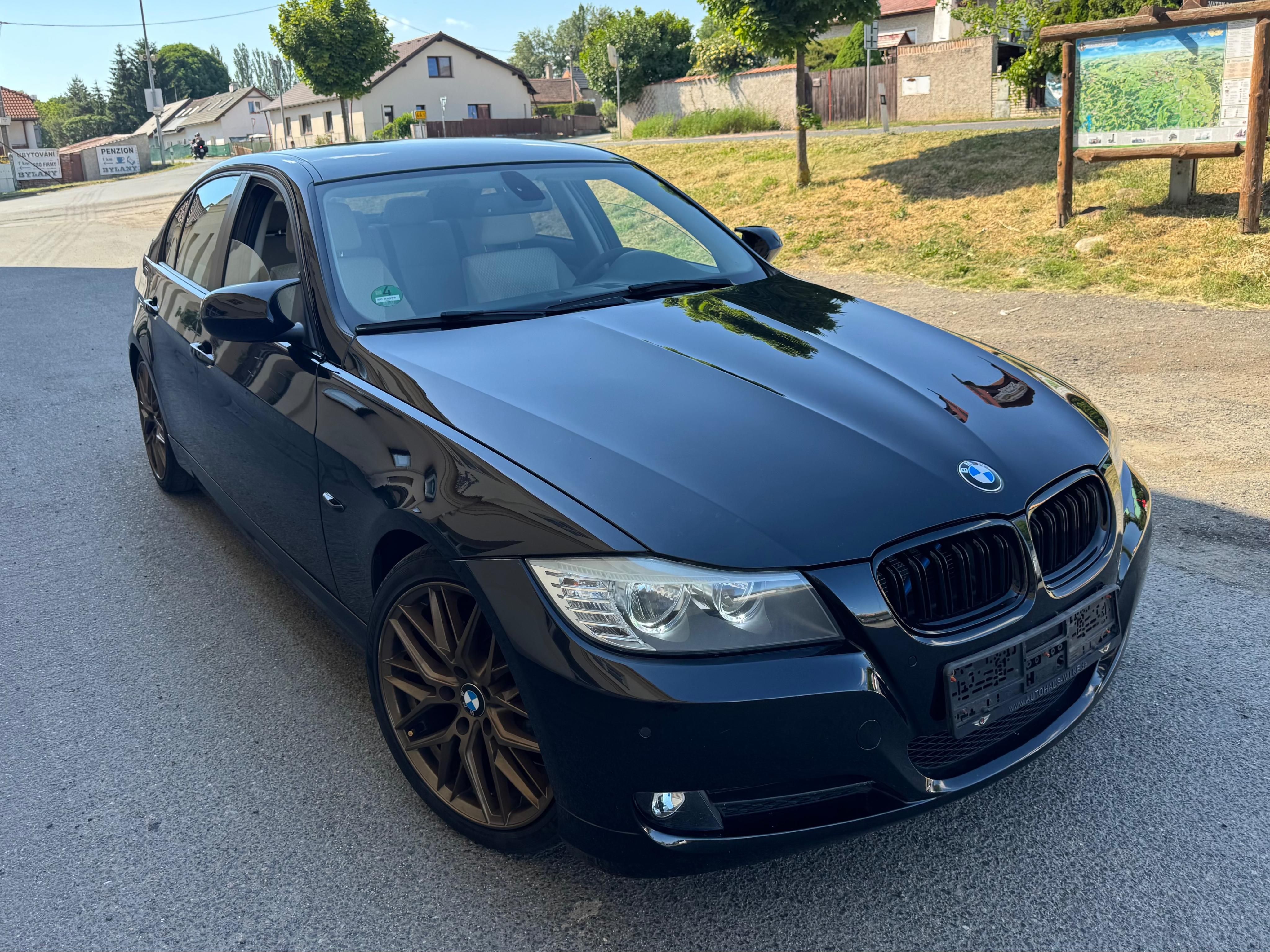 BMW Řada 3, e90 320i 105kW Facelift. - fotka 2