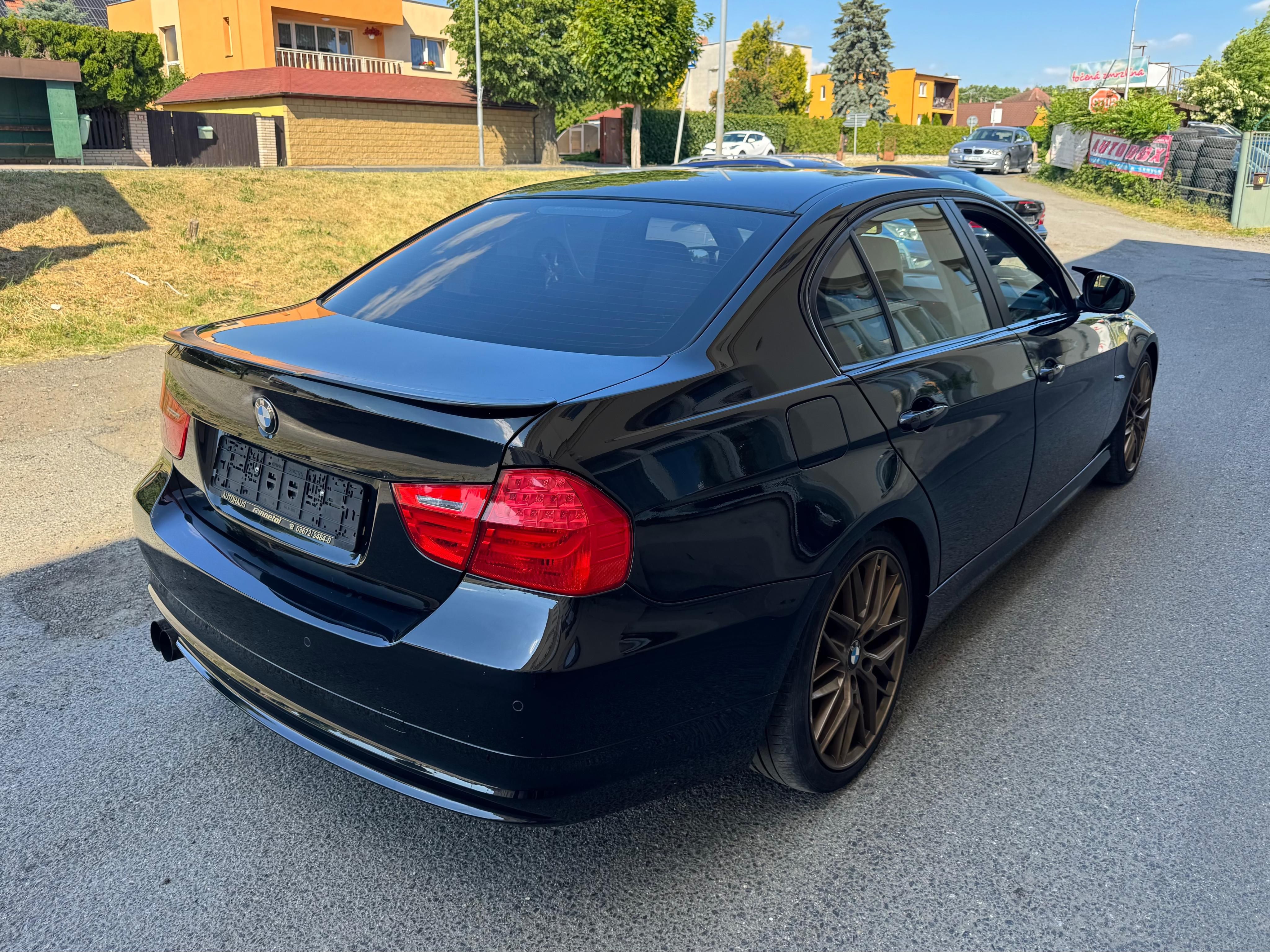 BMW Řada 3, e90 320i 105kW Facelift. - fotka 3