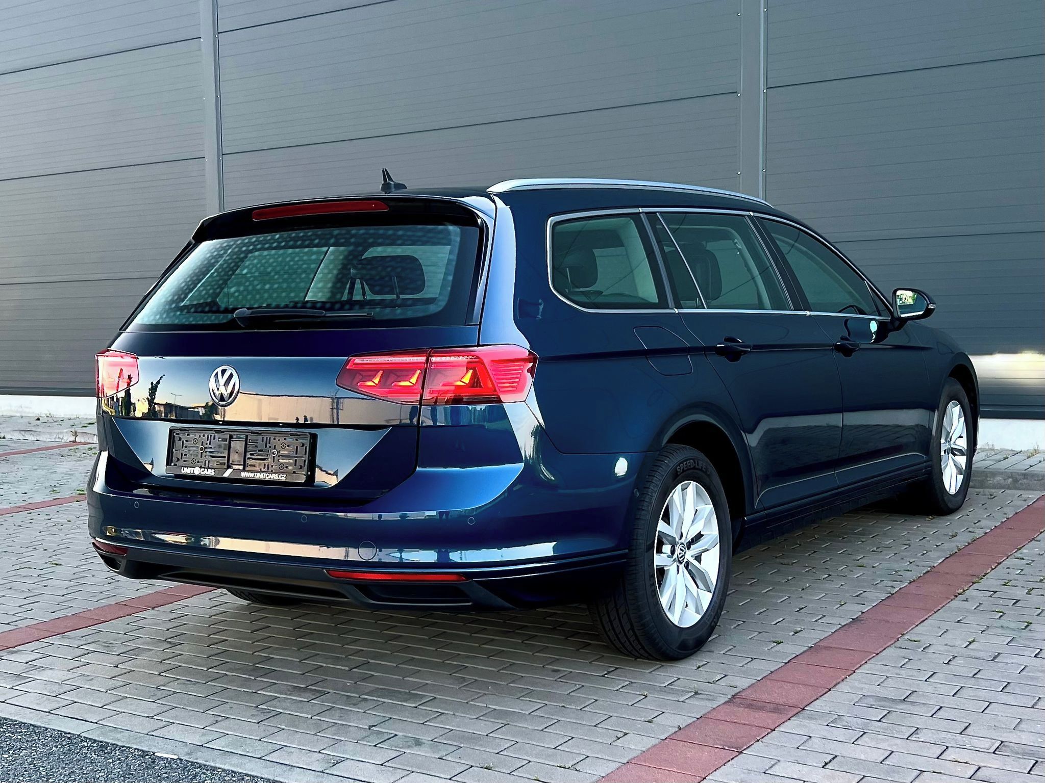 Volkswagen Passat, 2,0 TDI-EL.TAŽNE-KAMERA - fotka 6