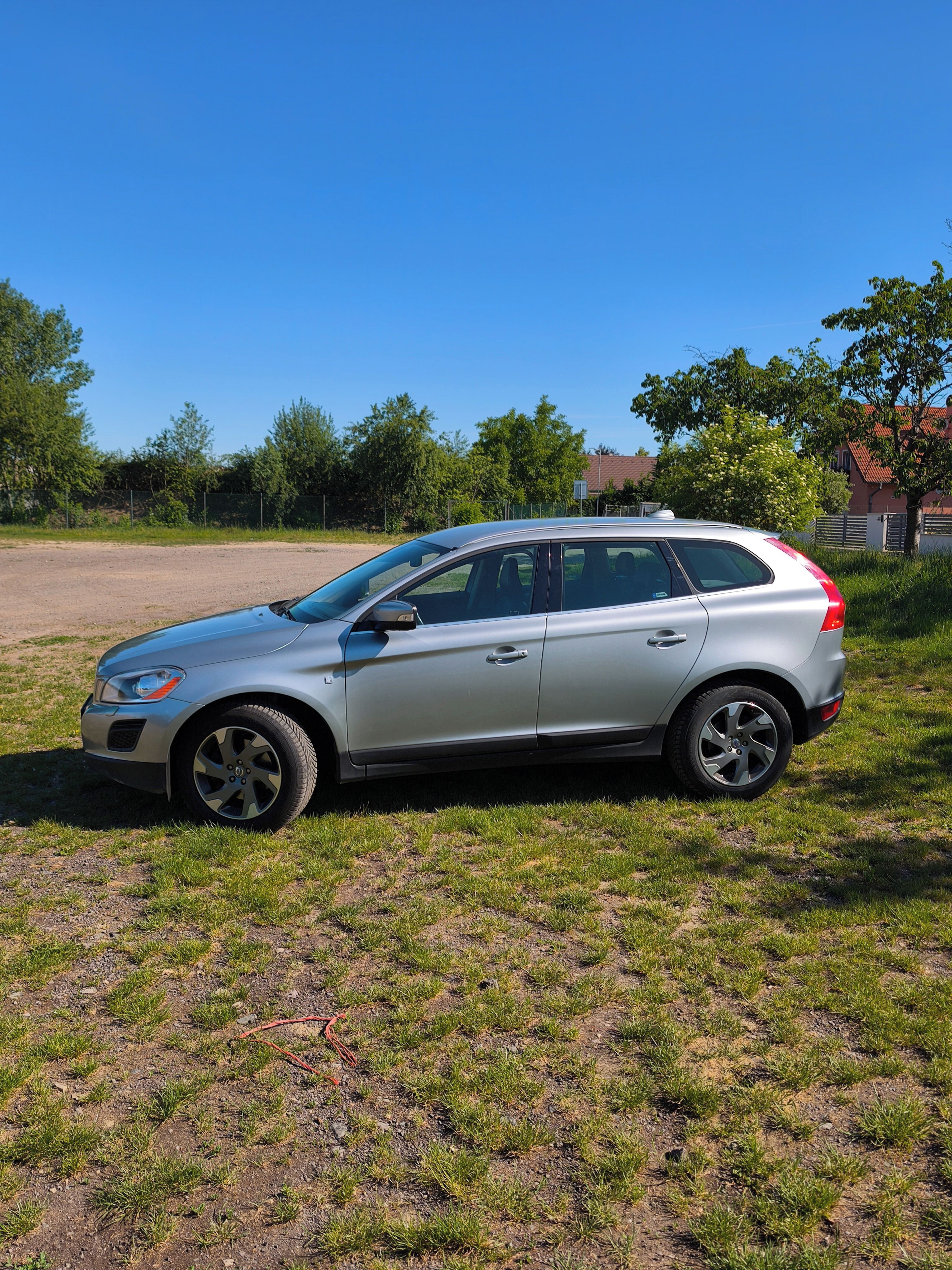 Volvo XC60 - fotka 4