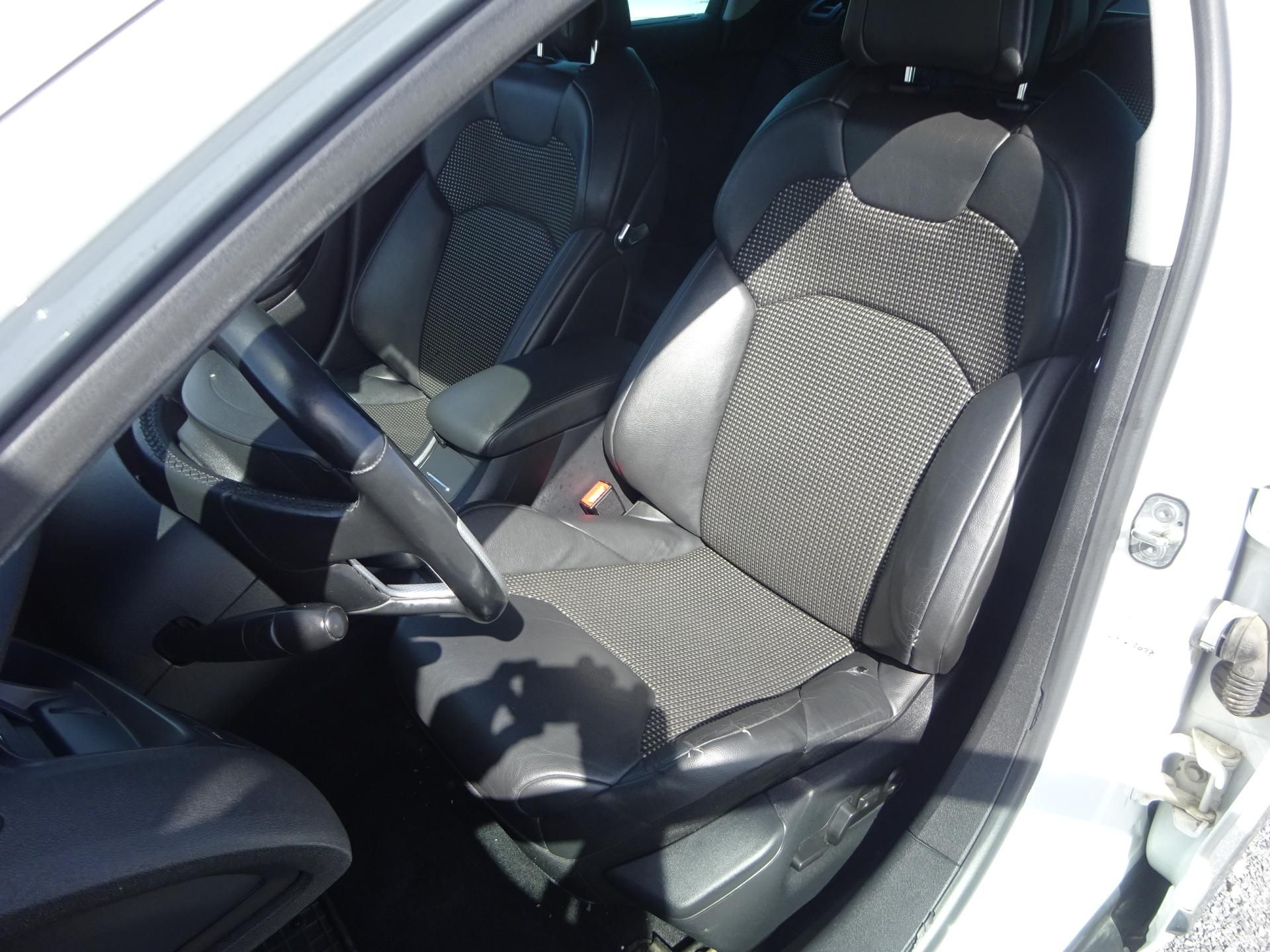 Citroën C5, 2.0HDi 133kW HYDROACTIVE - fotka 5