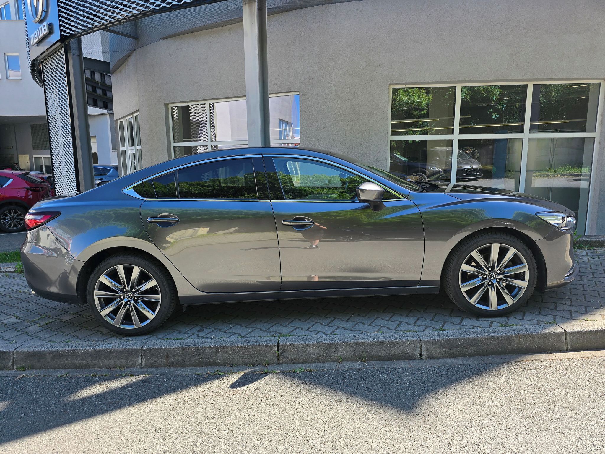 Mazda 6, 2.2D 135kw, plná výbava - fotka 6