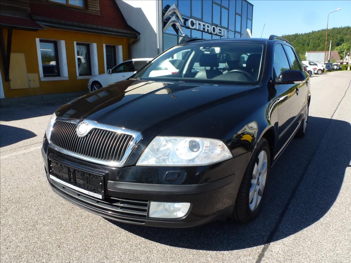Škoda Octavia, 2,0 TDI  Elegance - fotka 3