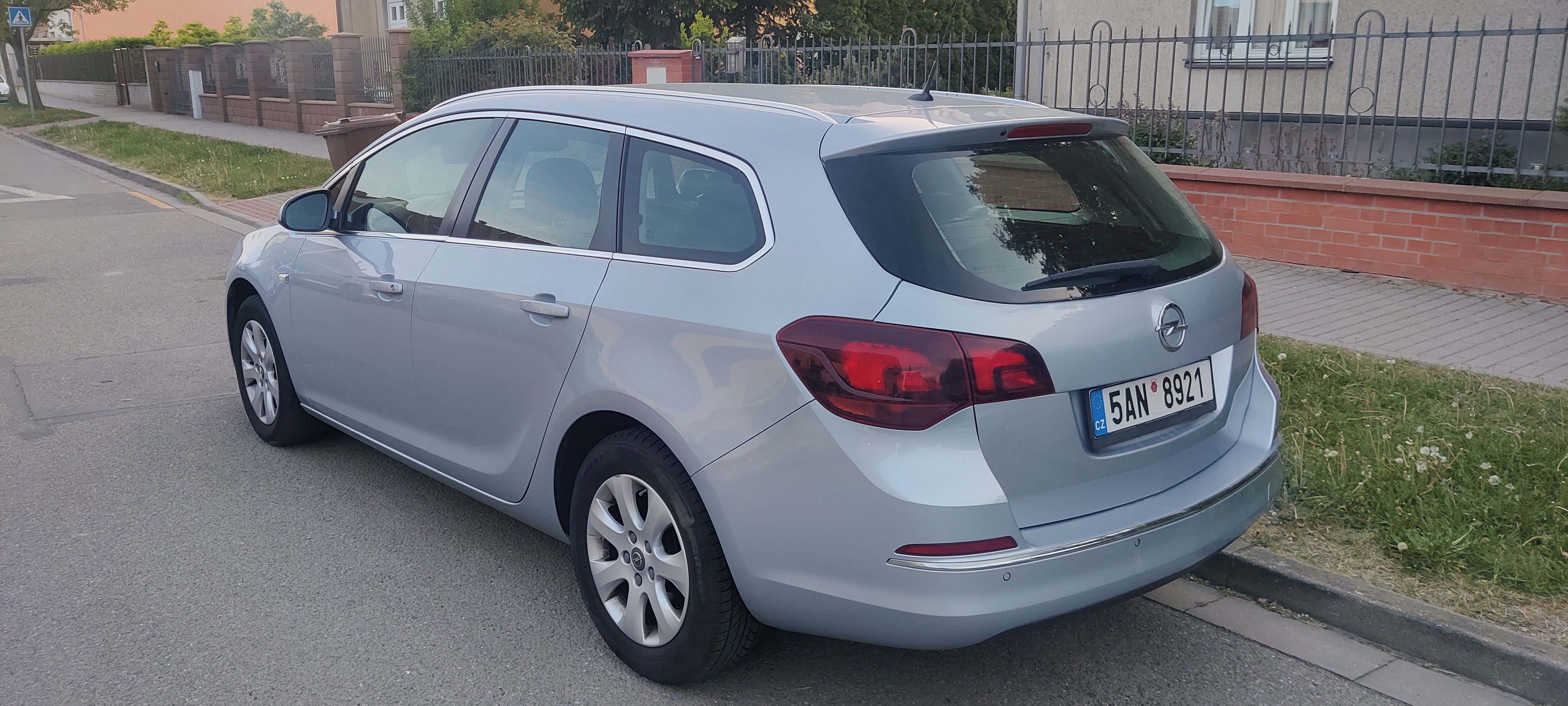 Opel Astra, 1.6 CDTI, DPH - fotka 2