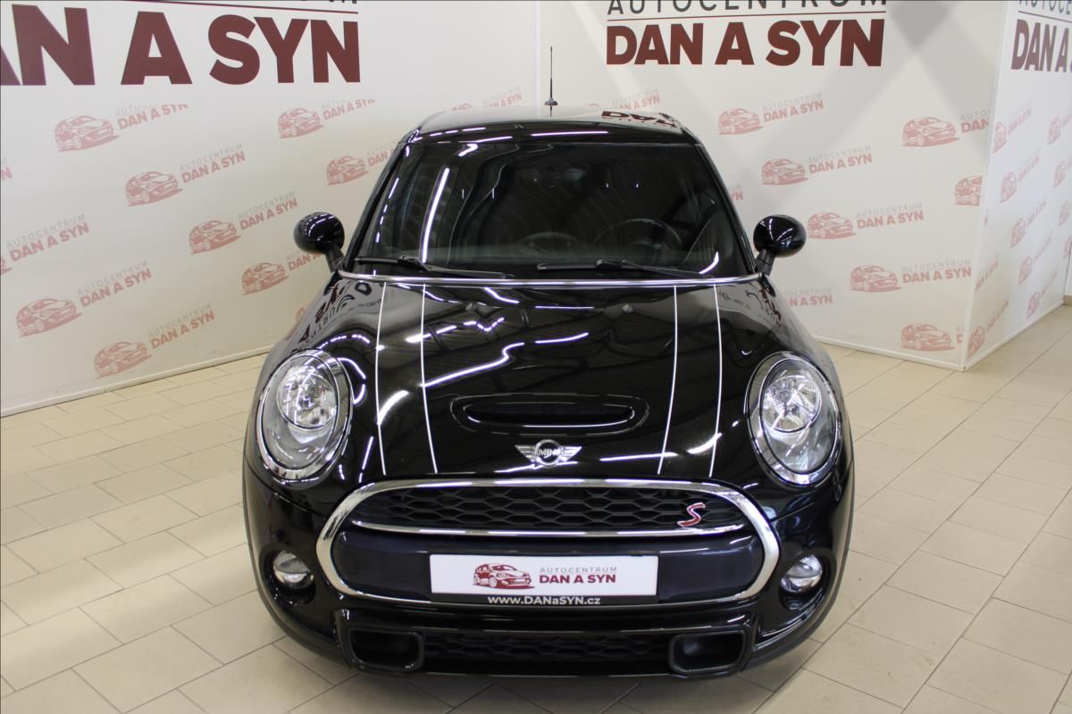 Mini Cooper S, 2,0 141 kW JCW 1.majitel TOP! - fotka 2