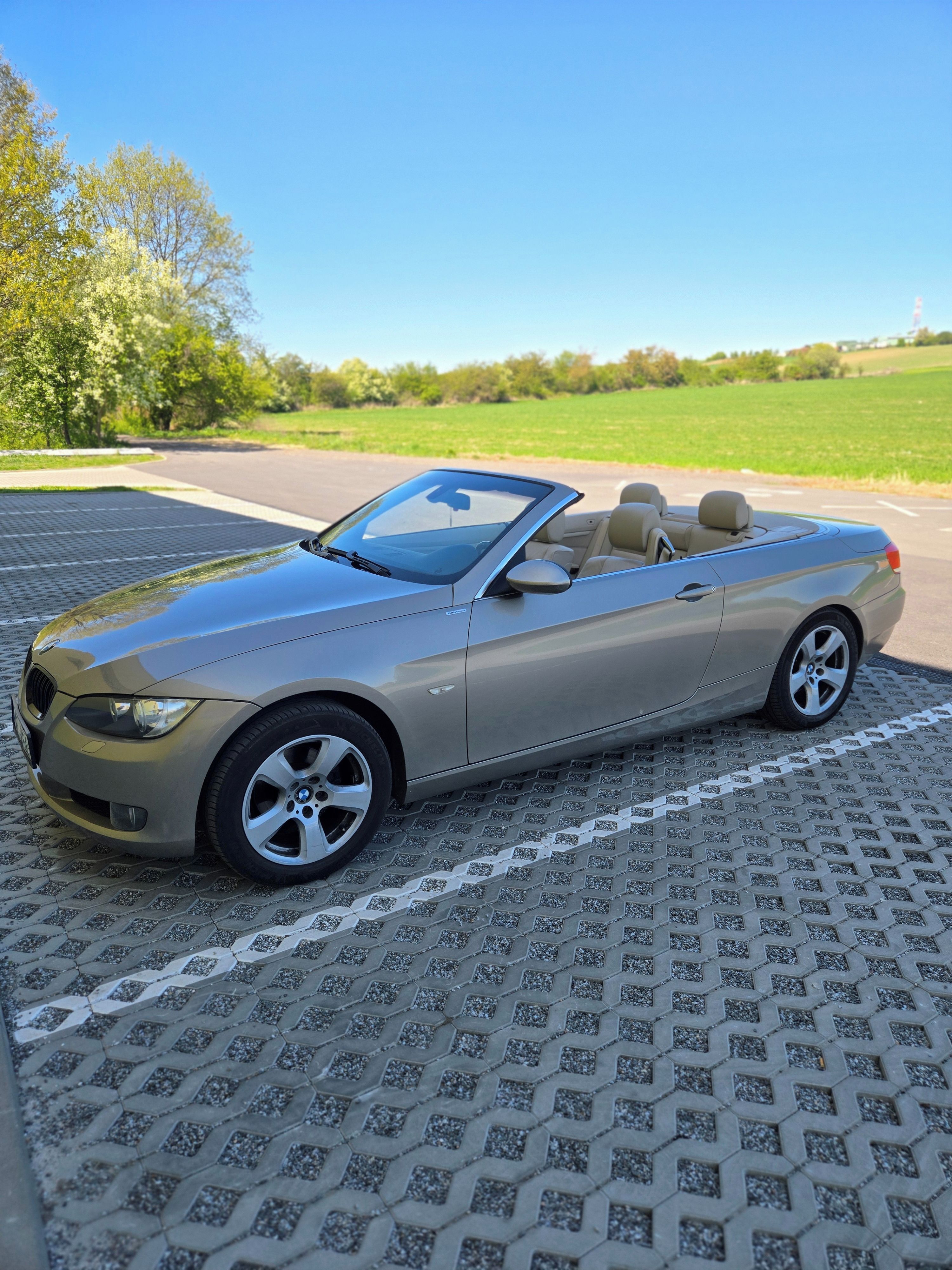BMW, 3,cabrio,320i,125 kW,rok-2008 - fotka 2