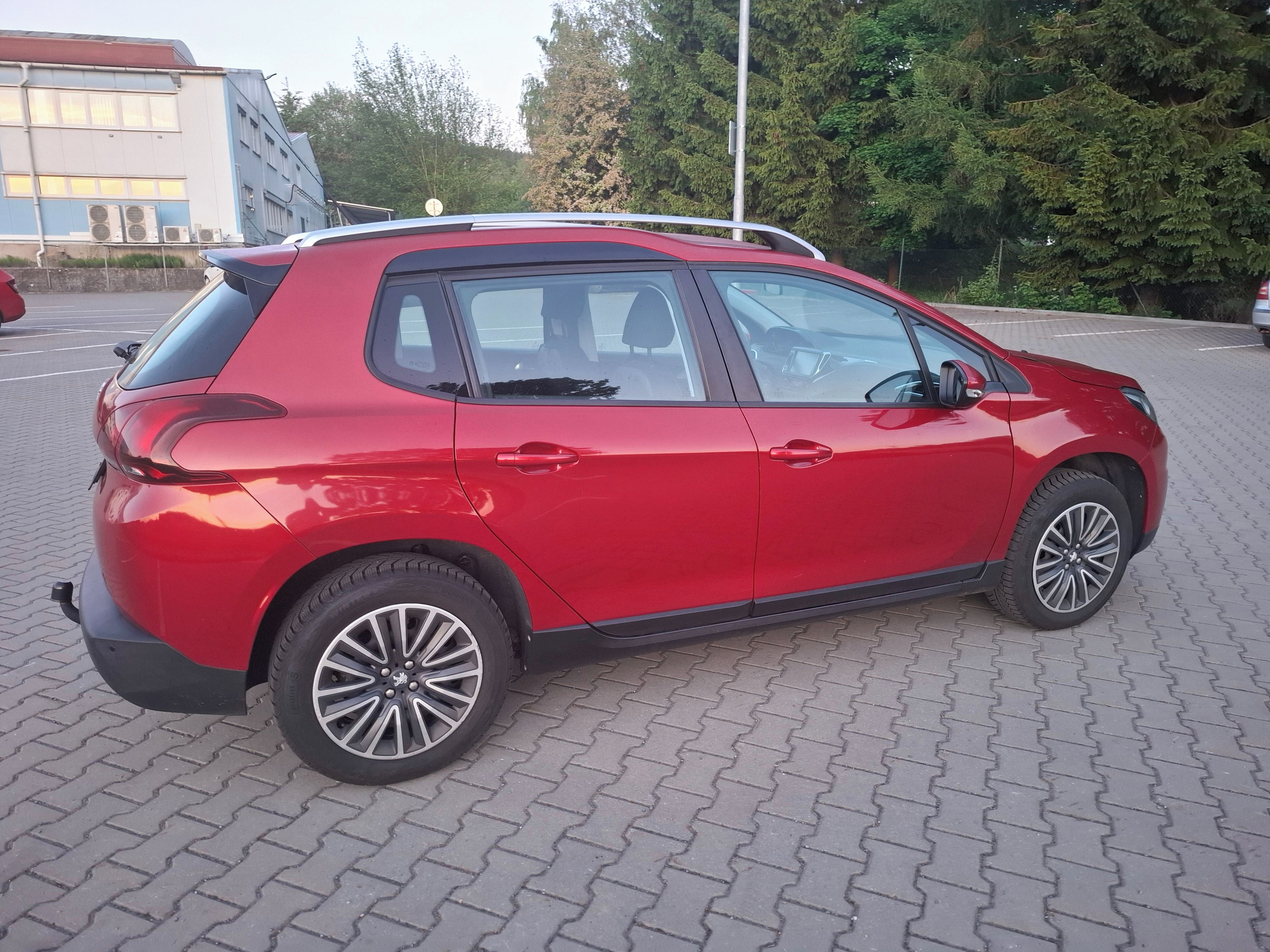 Peugeot 2008 - fotka 2