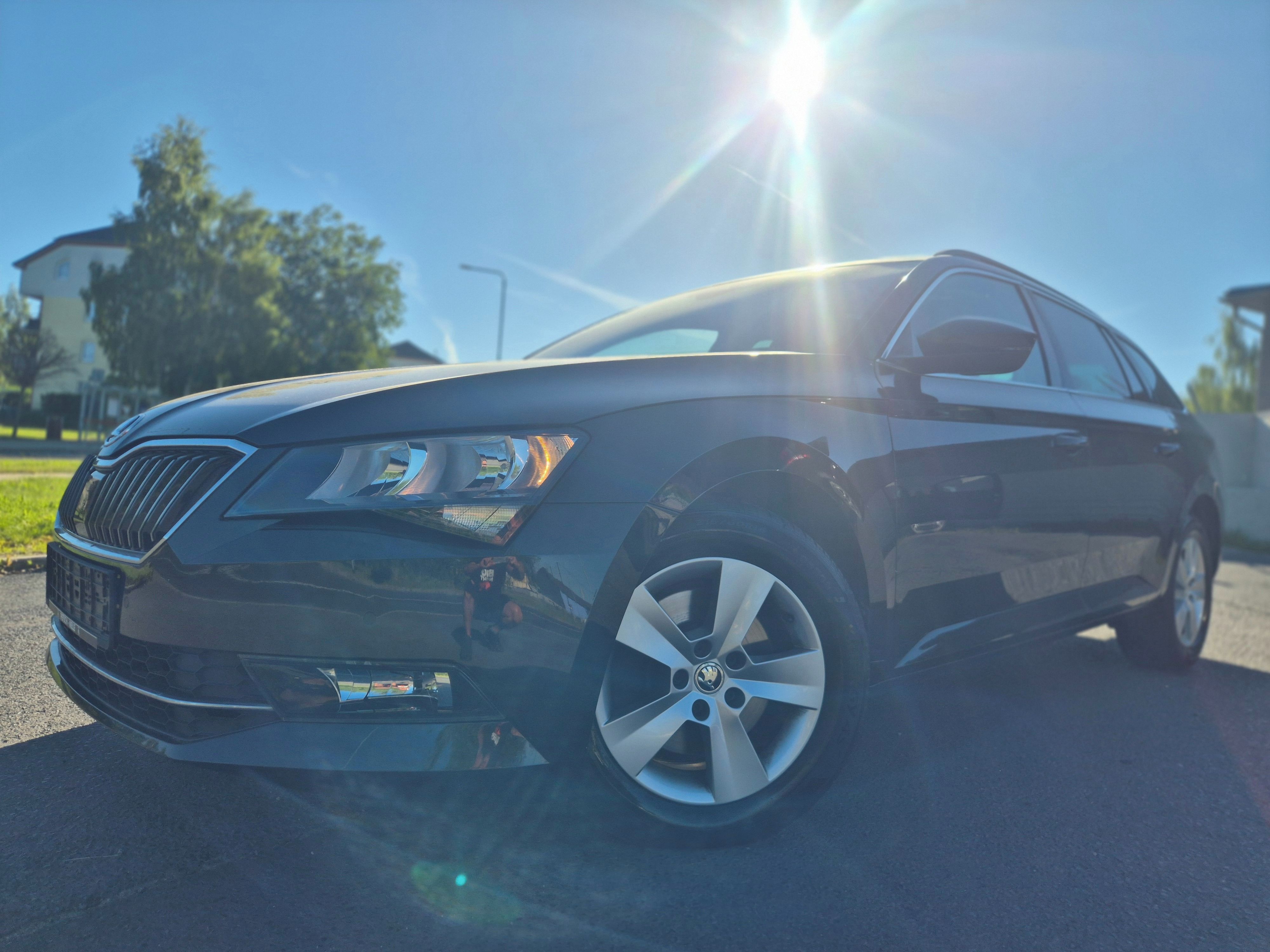 Škoda Superb, 1 maj.plný servis ZÁRUKA 1 ROK - fotka 2
