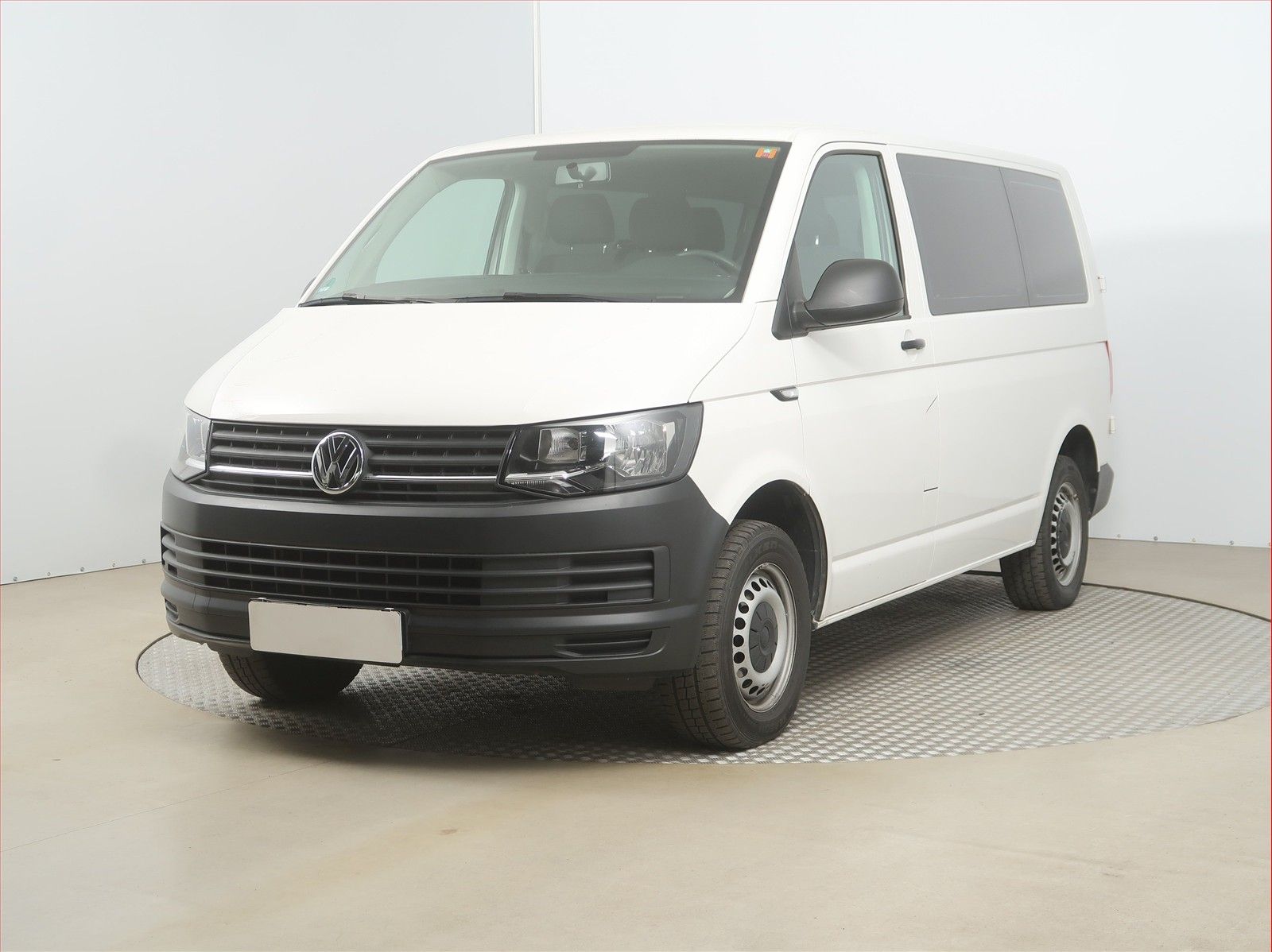 Volkswagen Caravelle, 2.0 TDI, 9 míst, KR - fotka 2