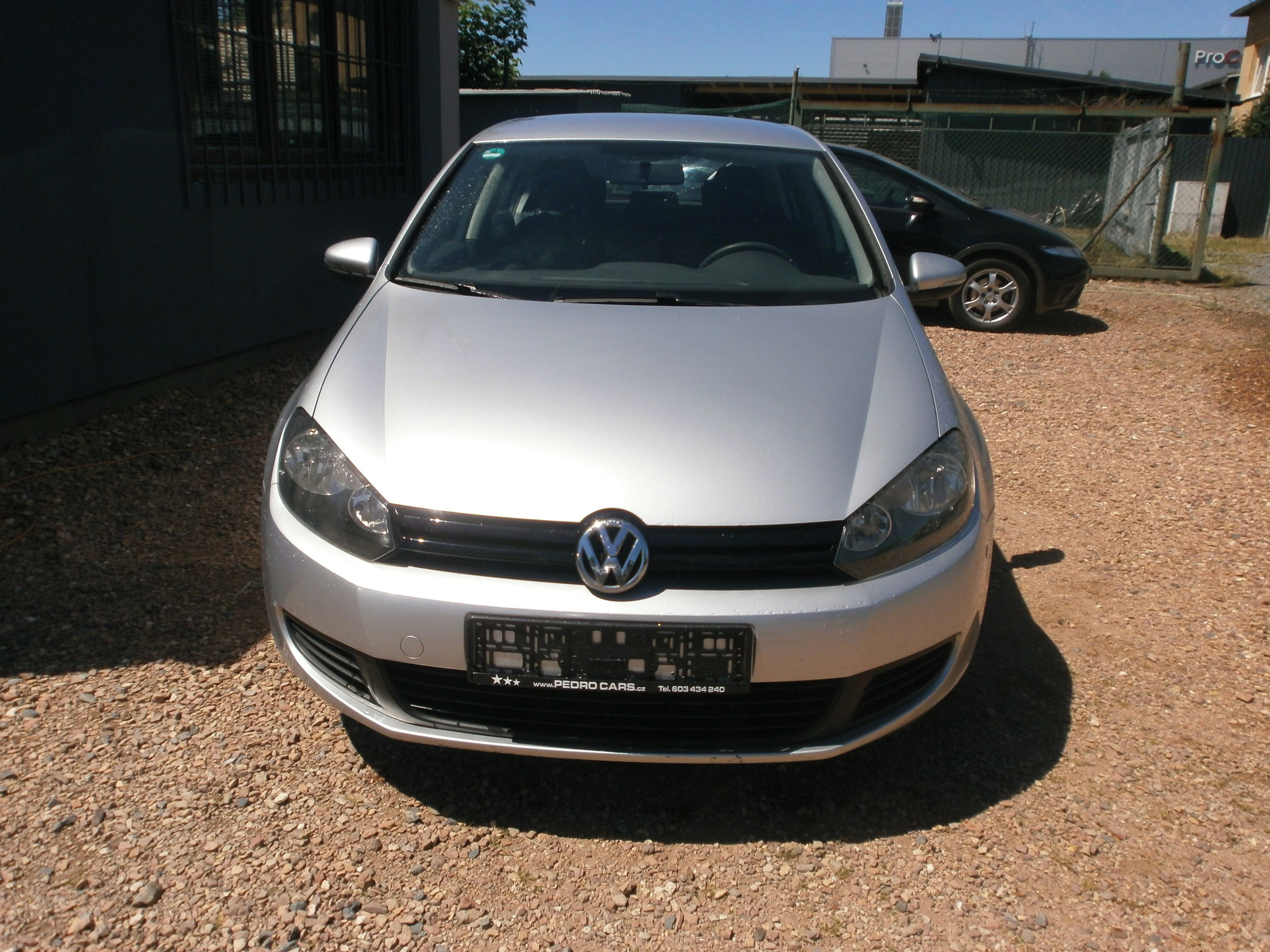 Volkswagen Golf, 1.4i16v-AUT.KLIMA,SERV.KNIHA! - fotka 3