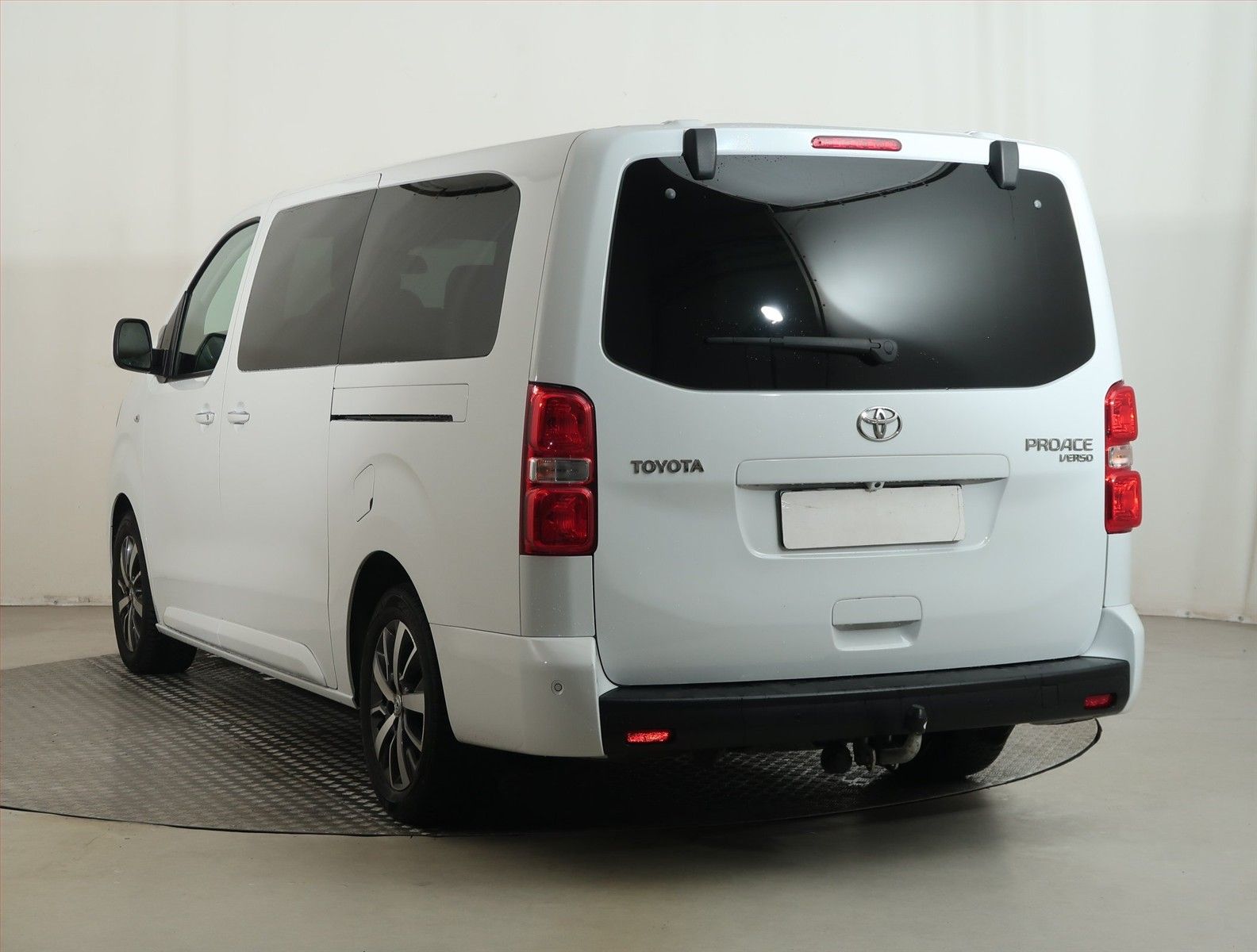 Toyota Proace Verso, 2.0 D-4D, VIP, Klima, ČR - fotka 4