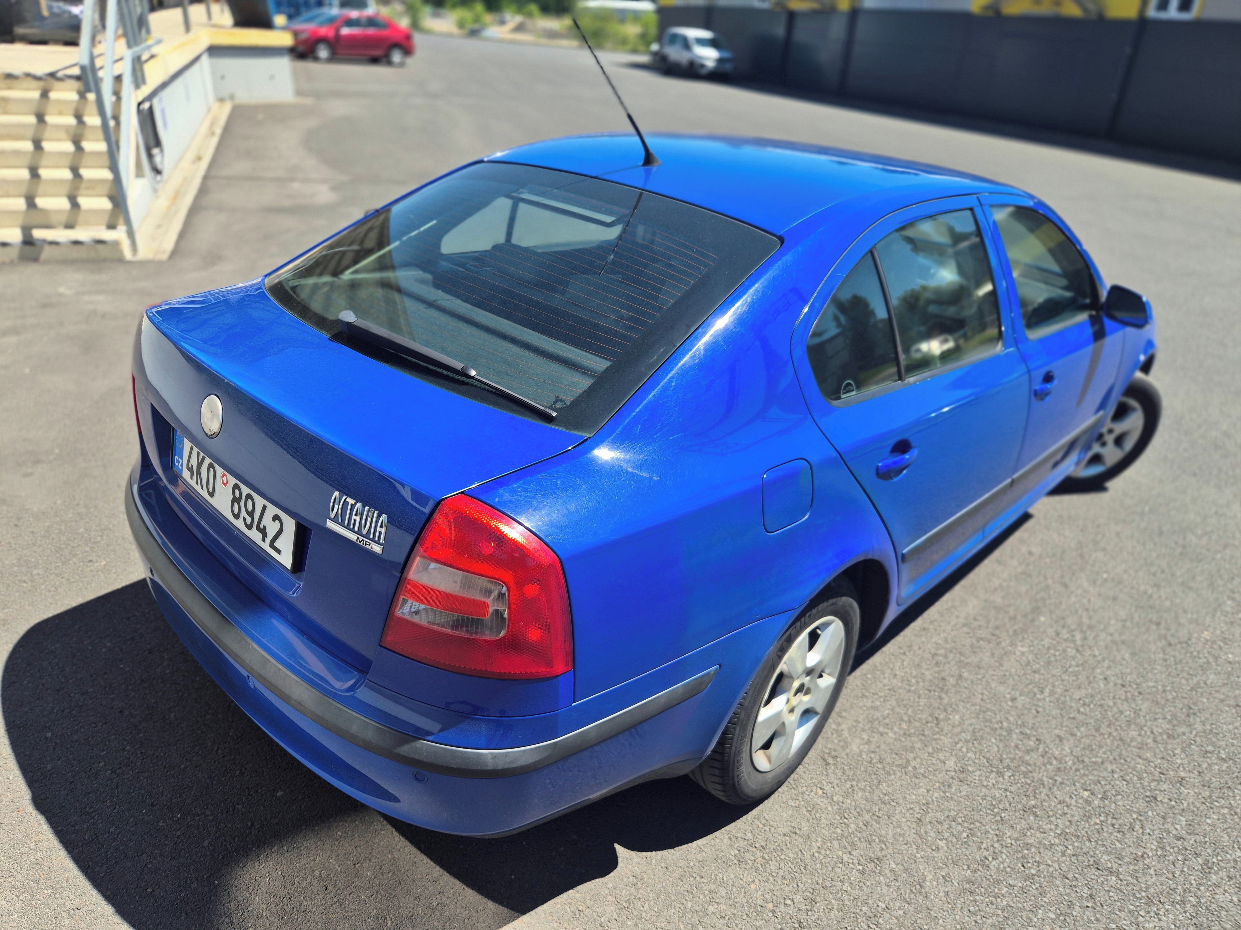 Škoda Octavia, 1.6 benzín  MPI - fotka 5